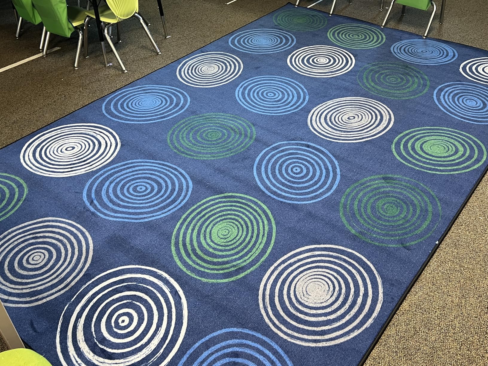 Flagship Carpets Circles Abstract Educational Area Rug for Kids Room Seating Décor, Children's Classroom, Play Carpet for Teaching and Playroom, Seats 24, 7'6
