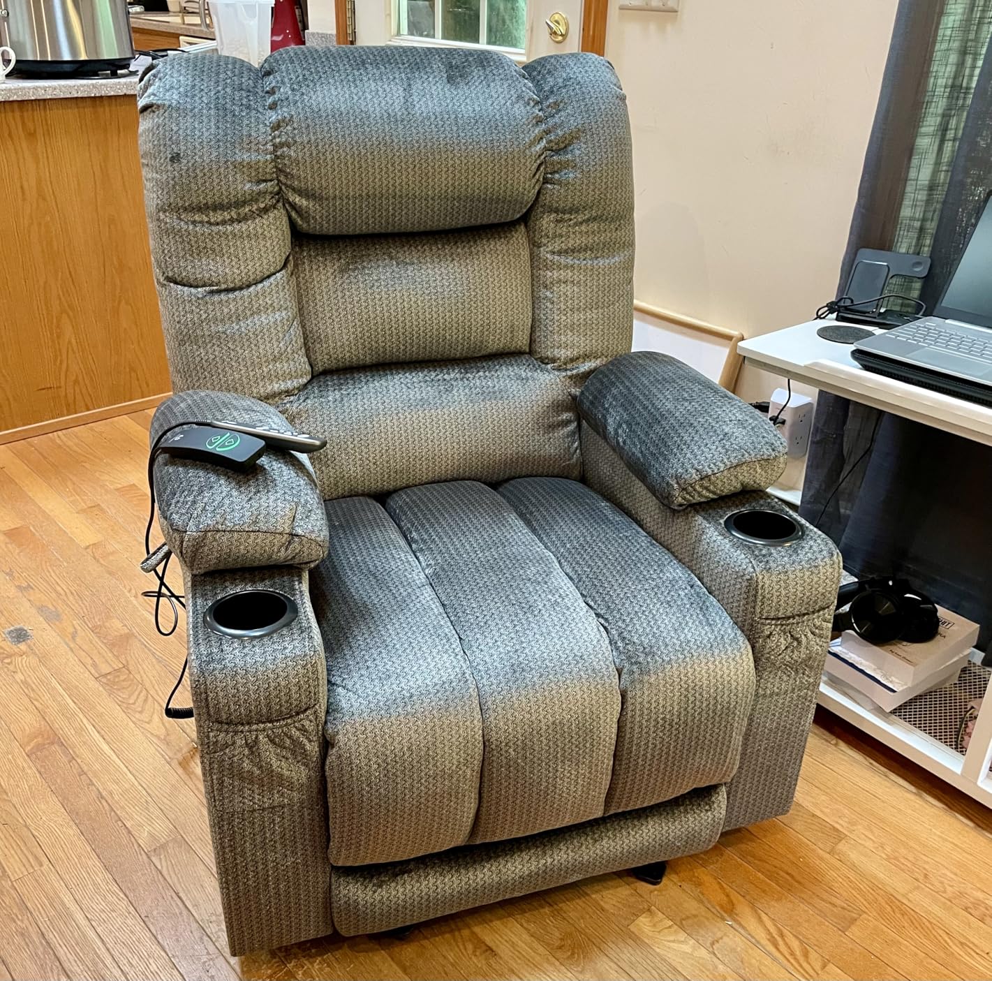 MCombo Recliner Chair for Adults, Zero Gravity Recliner with Massage and Heat, USB & Type C Ports, Cup Holders for Living Room 6079 Beige customer photo 2