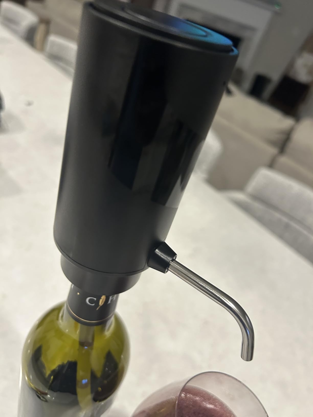 Wine Aerator Electric Wine Decanter Automatic Wine Aerator, Wine Dispenser Wine pourer with USB Rechargeable,Wine Lover for women&Men(Black-ABS) customer photo 1