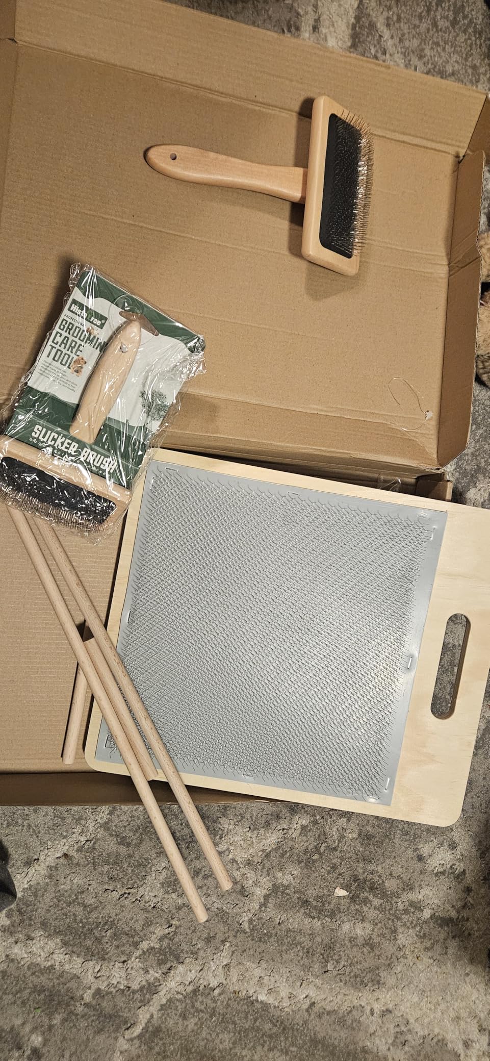 2PCS Wool Carders with Drop Spindle Set, Hand Carders Wool Needle Felting Brush, Drop Spindle Maple Top Whorl Spinning Smooth Finish, for Craft Felt Project customer photo 1