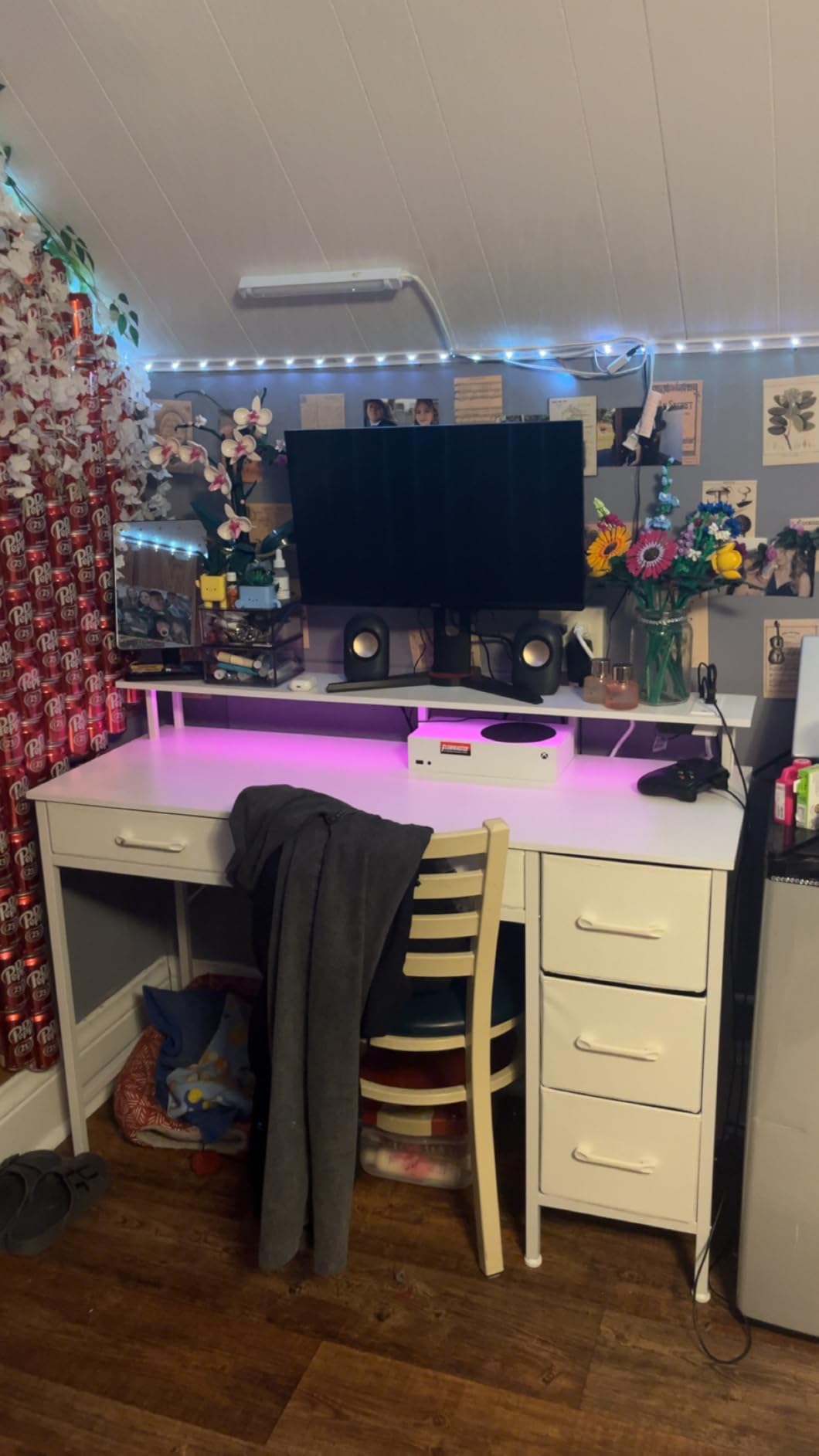 Seventable Computer Desk with Power Outlets & LED Light, 39 inch Home Office Desk with 5 Drawers, Writing Desk with Monitor Stand, Work Desk for Home Office, White customer photo 1
