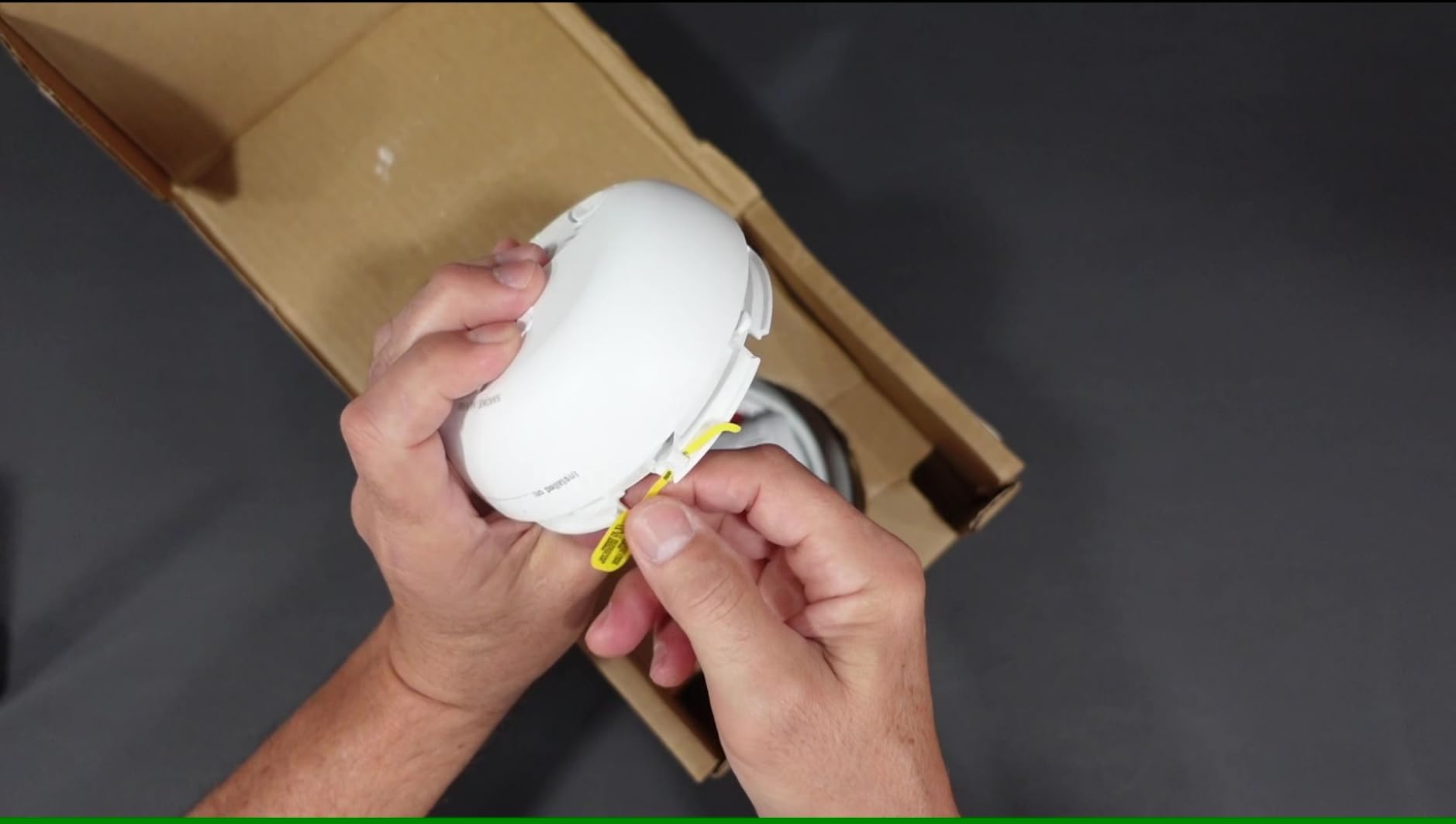 First Alert Smoke Alarm, 10-Year Sealed Battery Detector with Test & Silence Button, SMI110, 1-Pack customer photo 2