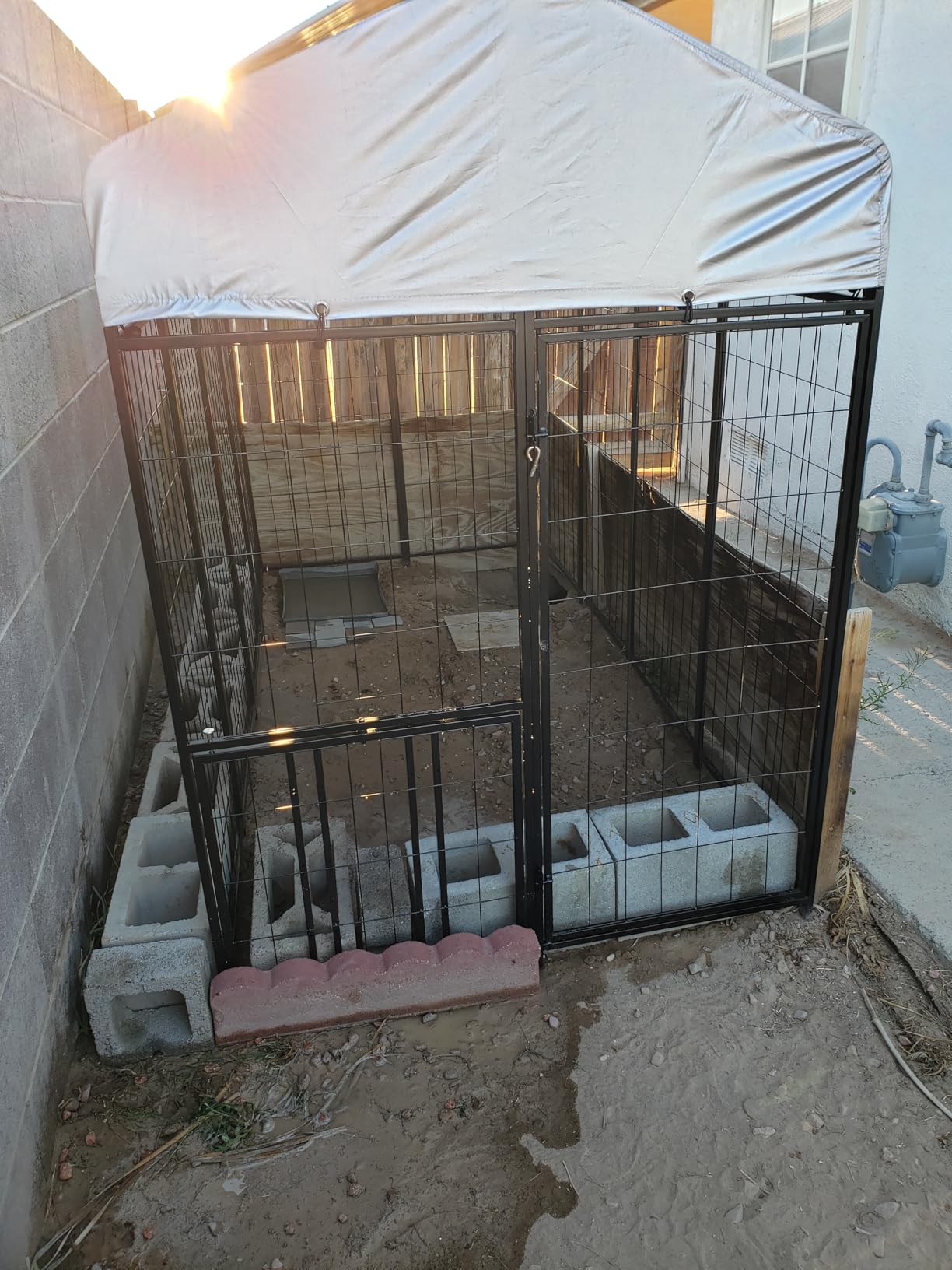 ROOMTEC Heavy Duty Outdoor Dog Kennel with Rotating Bowls, 8 x 4 x 5.6-ft customer photo 2