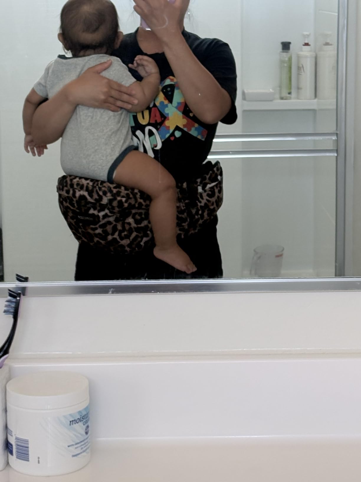 Momcozy Hip Seat Baby Carrier - Adjustable Waistband with Original 3D Belly Protector, Ergonomic Carrier with Various Pockets for Newborns & Toddlers up to 45lbs customer photo 1