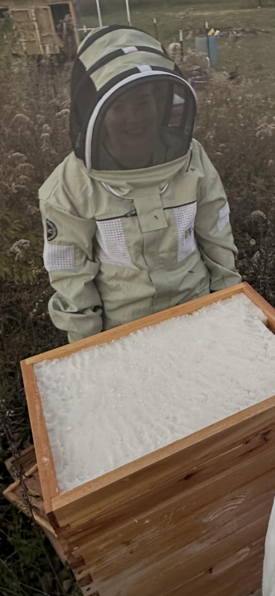 Ultra-Ventilated Polycotton Beekeeping Suit for Men & Women with Gloves & Two Beekeeping Veils customer photo 1