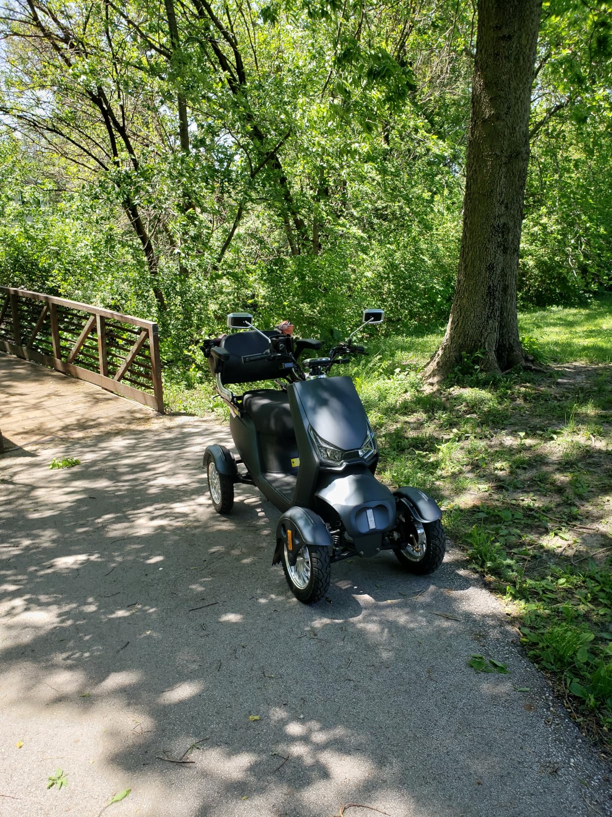1000W 15 MPH Heavy Duty 4 Wheel Mobility Scooter 500lbs Loadweight, 3 Speed Control Mobility Scooters with 31 Mile Long Range Battery for Seniors & Adults Travel, 20° Max Climbing, Remote Key, Silver customer photo 2