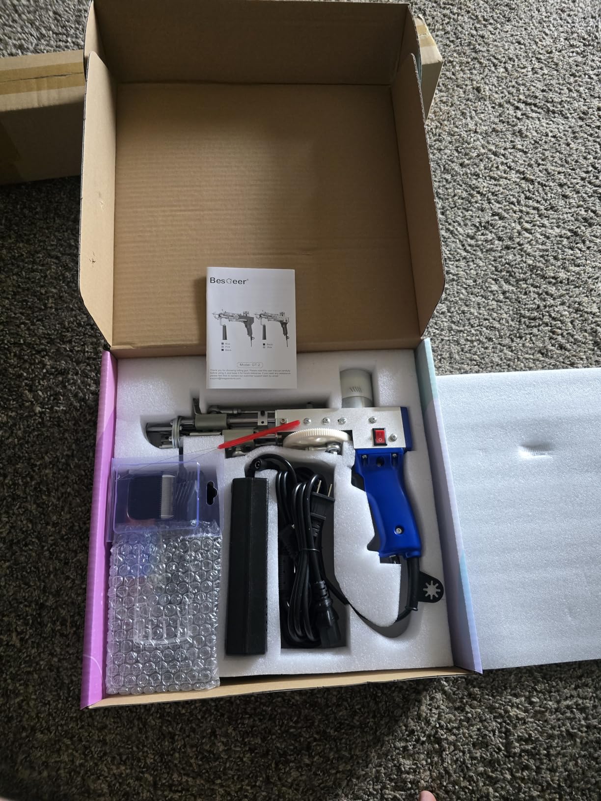BESGEER 2025 Rug Tufting Gun Starter Kit with Frame and Carpet Trimmer customer photo 1