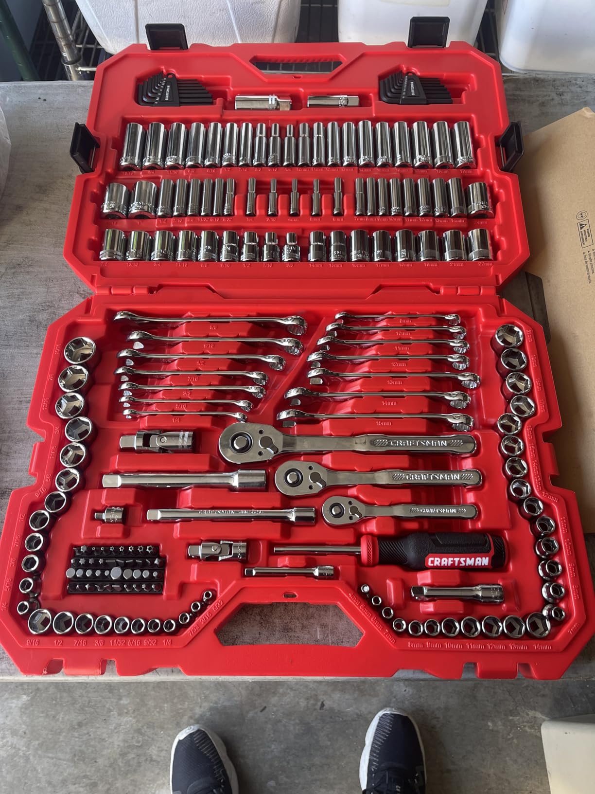 CRAFTSMAN Tool Set, 189 Piece Mechanics Tool Set, 1/4, 3/8 and 1/2 Inch Drive Socket Wrench Set with Thinner Ratchet, Steel 6 and 12point Sockets, Wrenches, Hex Keys and Specialty Bits (CMMT12134) customer photo 1