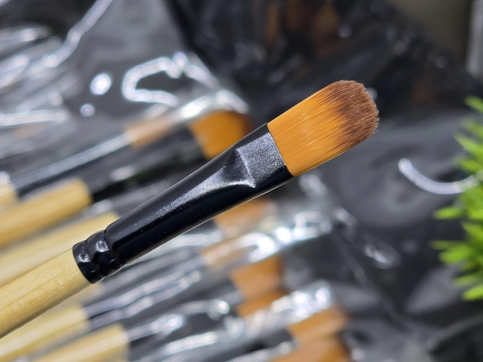 Nicpro 36pcs Paint Brush Set, Professional Paintbrushes with Palette Knife and Cloth Roll, Suitable for Artists and Beginners for Acrylic Painting, Oil, Watercolor, Gouache customer photo 2