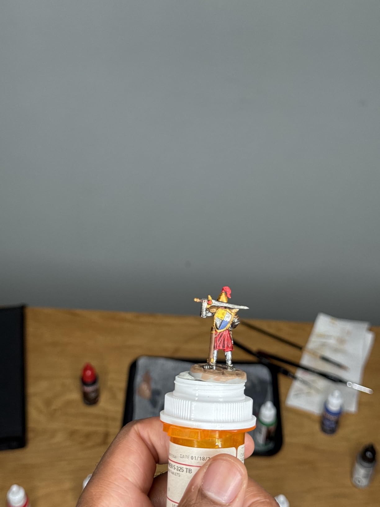 The Army Painter Warpaints Fanatic: Starter Set, 11 x 18 ml Acrylic Paints, incl. Metallics, Wash, Brush-On Primer, 1 Miniature & 1 Brush customer photo 1