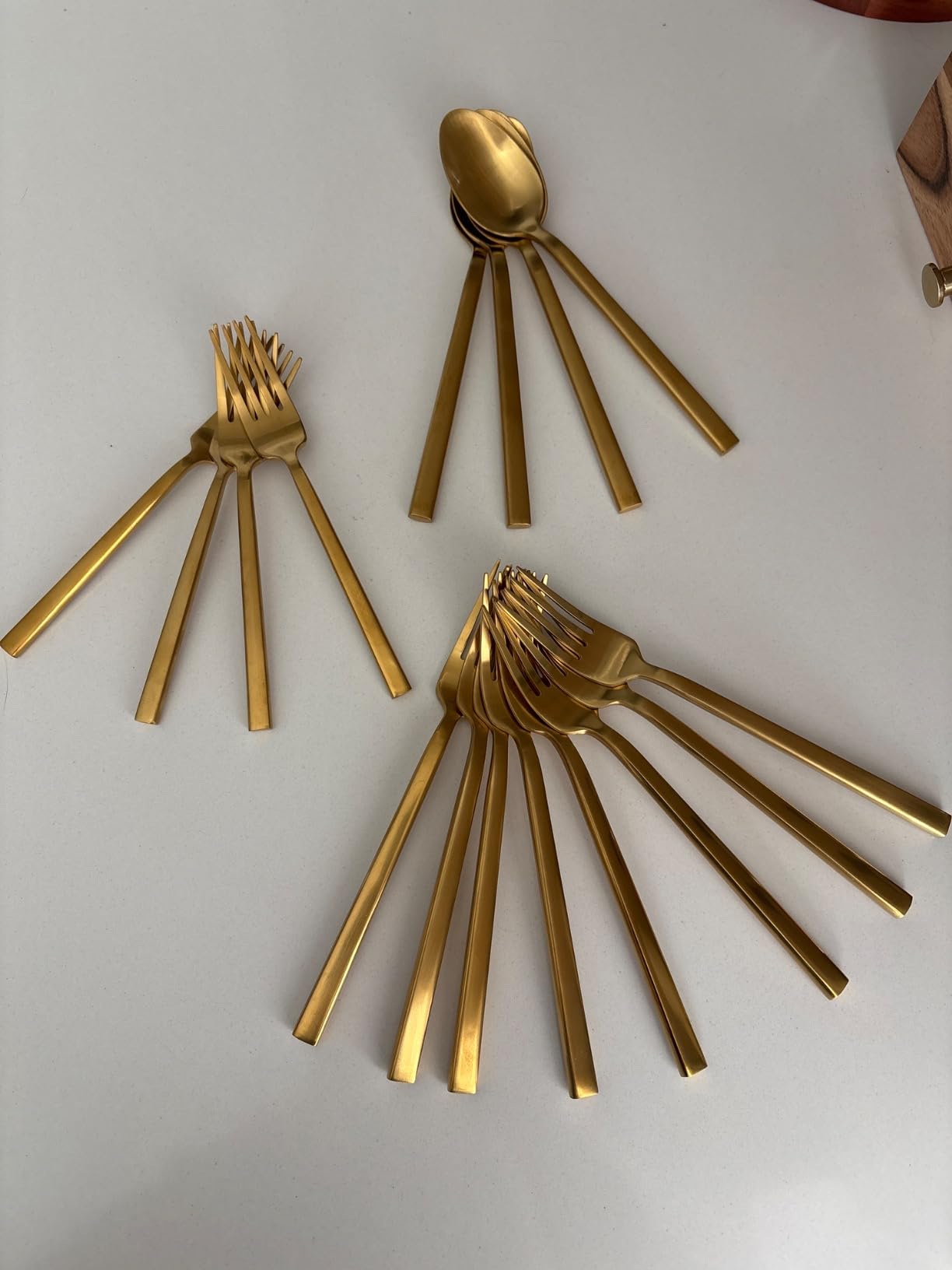 Alata Cube Gold 20-Piece Flatware Set, Forged Cutlery Set, Matte Gold with Square Handle customer photo 1