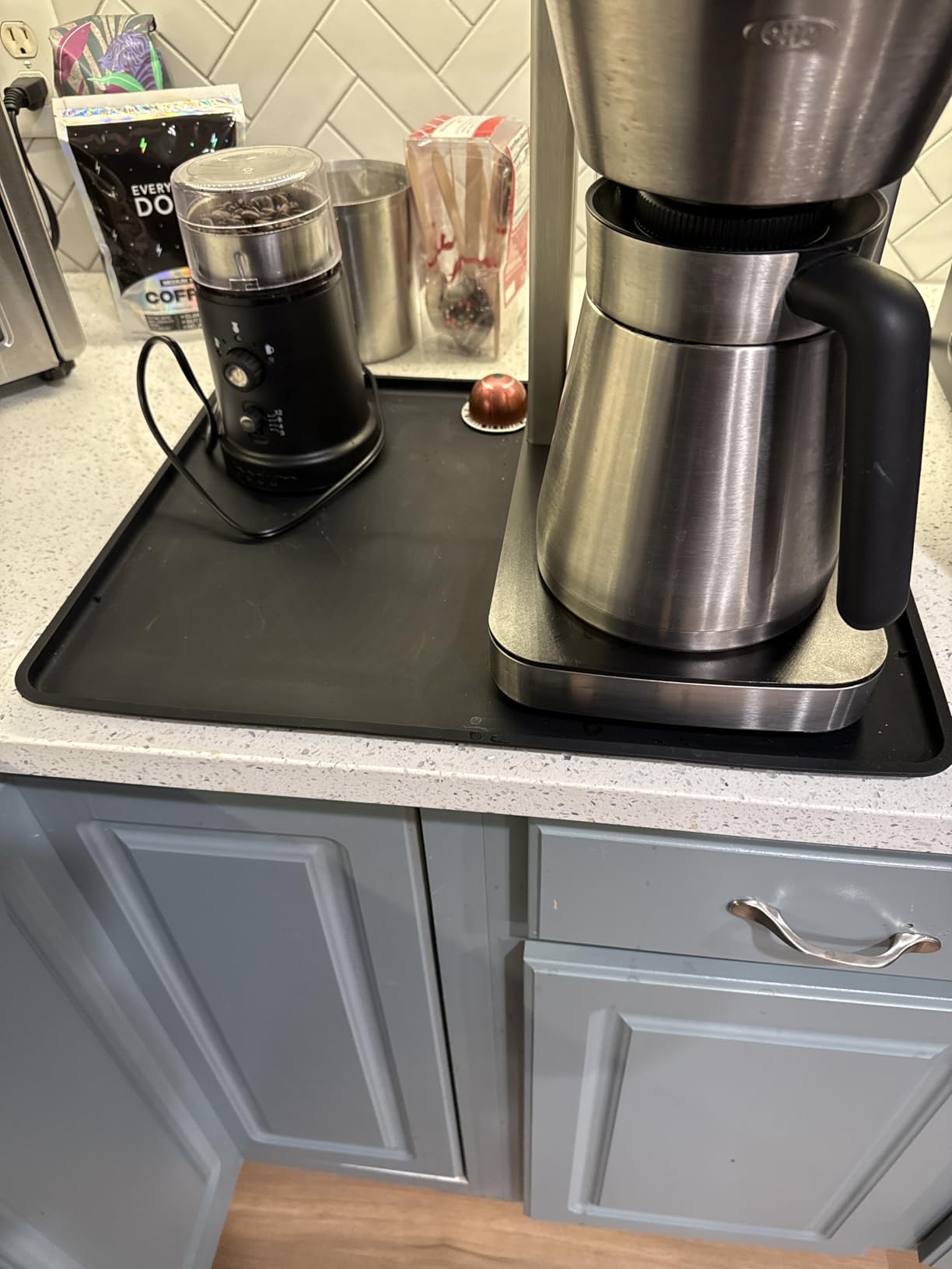 TOHONFOO Silicone Coffee Maker Mat with Lip, 19.7 x 15 Heavy Duty Coffee Maker Mat for Countertops, Coffee Tray Fit Under Coffee Machine Appliance Automatic Machines Espresso Accessory, Black customer photo 1