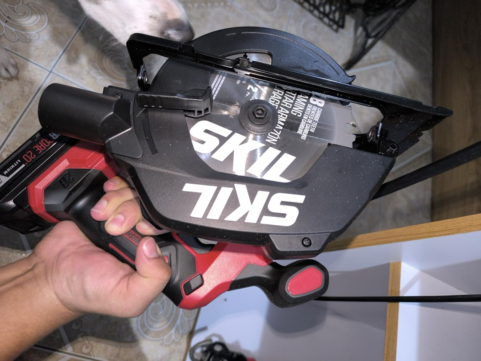 SKIL 20V Brushless 6-1/2In. Cordless Compact Circular Saw Kit for Wood Cutting including 2.0Ah Battery and Charger-CR6413B-11 customer photo 1