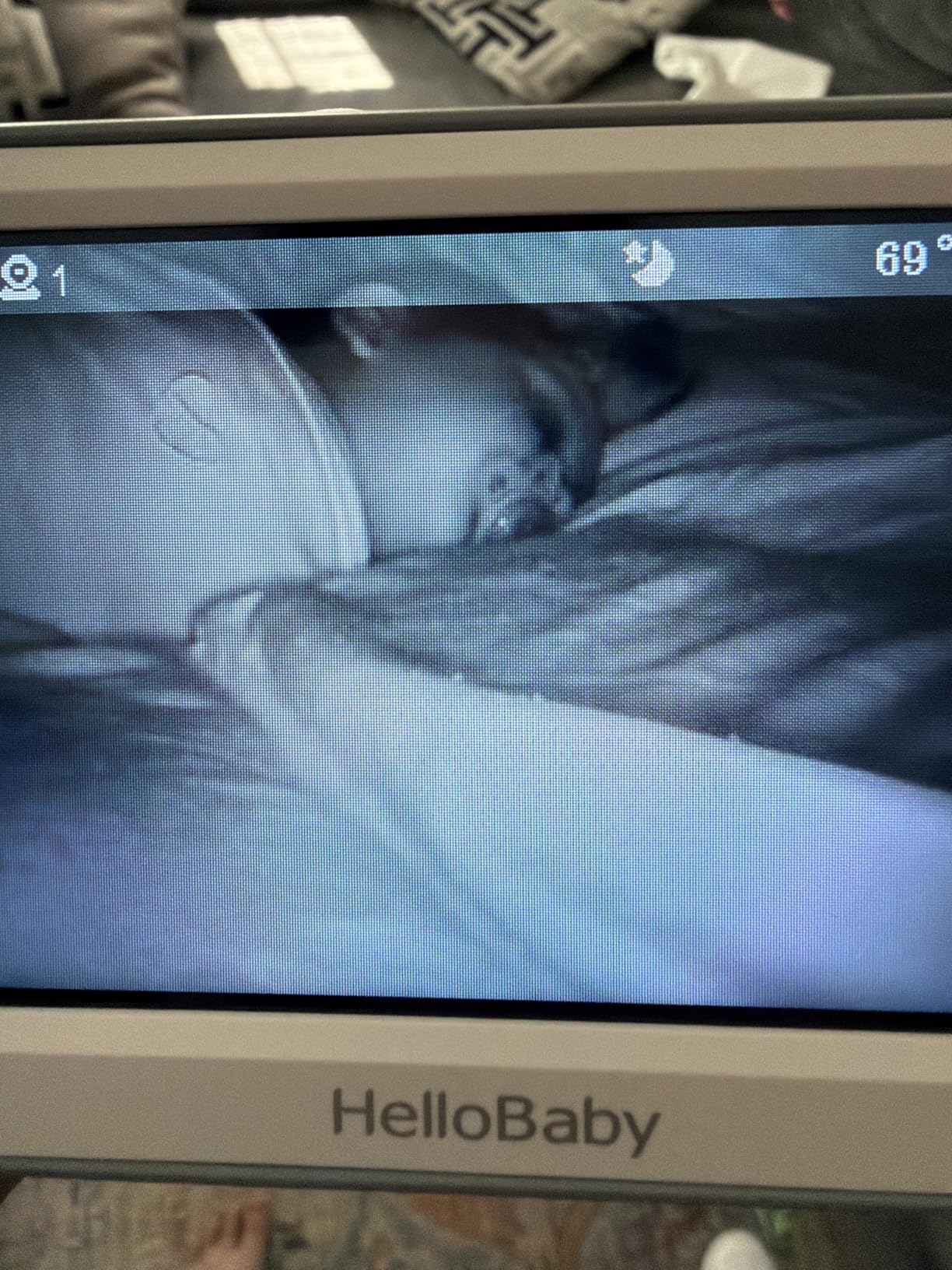 HelloBaby 4.3'' Video Baby Monitor with 30 Hours Battery, Remote Pan-Tilt-Zoom Baby Monitor No WiFi, Baby Monitor with Camera and Audio, Night Vision, ECO Mode, Two-way Talk, 8 Lullabies, 1000ft Range customer photo 1