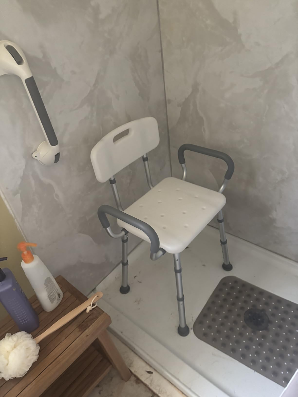 HOMLAND Shower Chair for Inside Shower with Arms and Back, 500 lbs Heavy Duty Shower Seat for Bathtub, Height Adjustable Safety Bath Seat for Elderly, Adults, Handicap and Disabled, White customer photo 2
