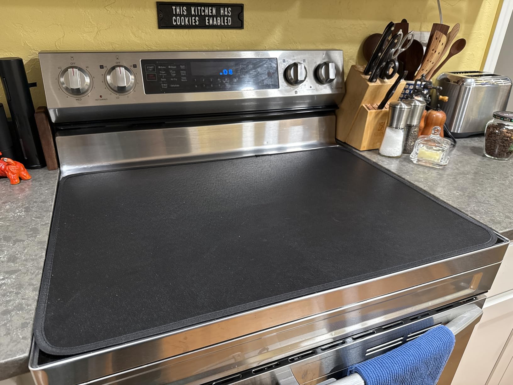 Electric Stove Top Cover - 29.5 * 21Inch Silicone Coated Fiberglass Heat Resistant Glass Ceramic Stovetop Protector Mat, Prevents Scratching, Expands Usable Space customer photo 1