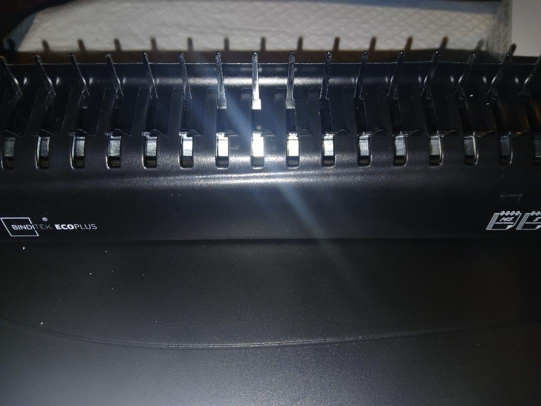 Binditek Binding Machine, 19-Hole, 145 Sheets, Comb Binder Machines with 30 PCS 1/2