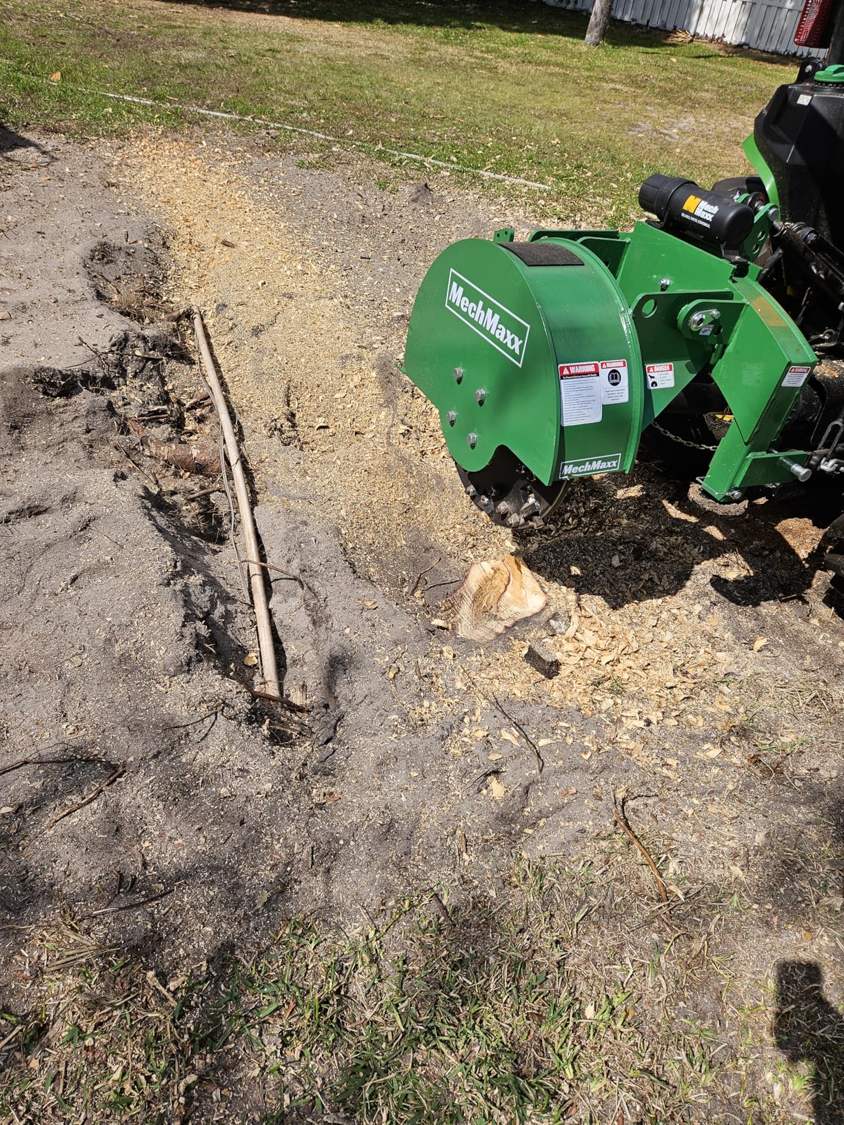 MechMaxx Heavy Duty 3-Point PTO Powered Stump Root Grinder For 15-45HP Tractors With 34 Carbide Teeth, 6'' Cutting Depth, 24'' Flywheel Diameter, Model SG24 Orange customer photo 1
