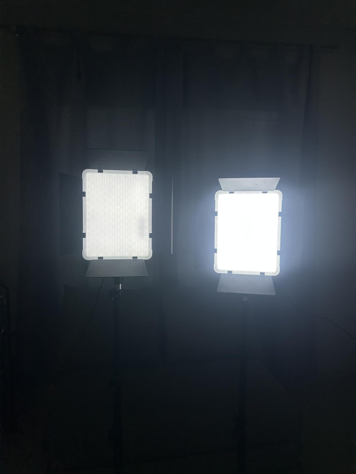 NiceVeedi 2-Pack Photography Lighting Kit, 36W Bi-Color Studio Lights 2700-6500K CRI 95+, Dimmable LED Video Light Kit with Remote Control & 72