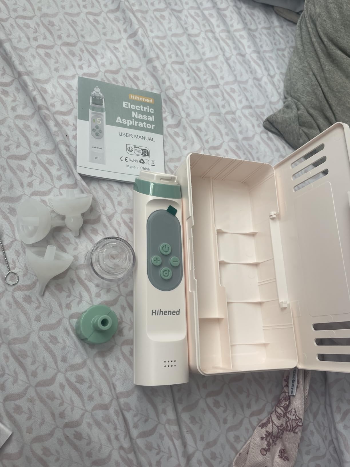 Electric Nasal Aspirator for Baby, Nose Aspirator for Toddlers, Waterproof Baby Nose Sucker, Nose Cleaner with 3 Silicone Tips, Adjustable Suction Level, Music and Light Soothing Function, Green customer photo 2