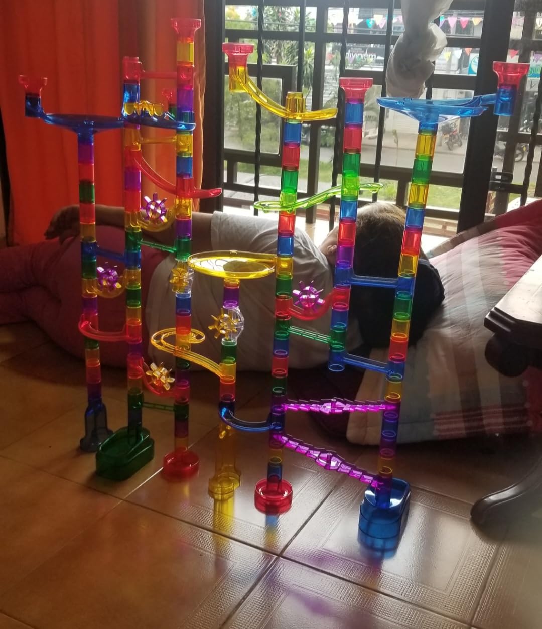 Meland Marble Run - 132Pcs Marble Maze Game Building Toy for Kid, Marble Track Race Set & STEM Learning Toys for Boy Girl Age 3 4 5 6 7 8 9+ (102 Translucent Marbulous Pcs & 30 Glass Marbles) customer photo 2
