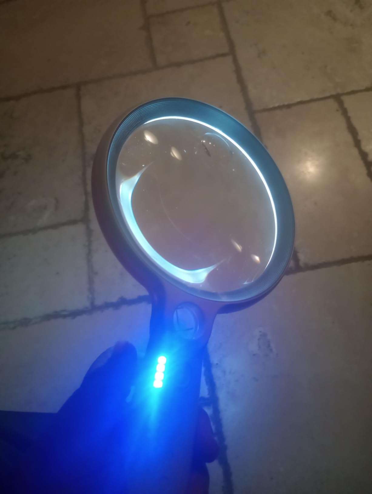 Large Magnifying Glass with 37 LED Light, 10X 20X 45X Handheld Illuminated Lighted Magnifier with 3 Light Modes Rechargeable Magnifying Glass for Seniors Reading, Inspection customer photo 2