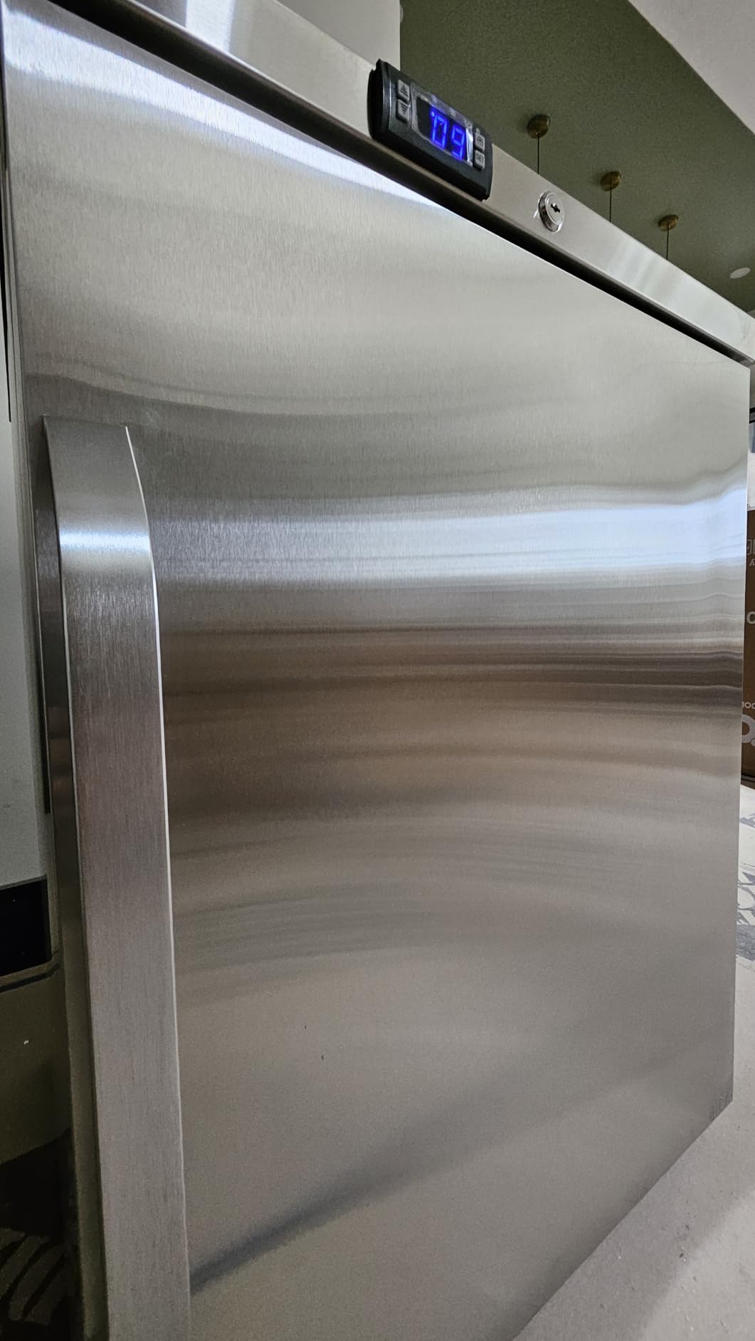 HCK Under Counter Refrigerator, Outdoor Fridge 24 Inch with Stainless Steel Door, Commercial Kitchen Food Refrigerator 5.4 Cu.Ft Capacity for Home Kitchen, Patio, Outdoor, and Food Service Use customer photo 2