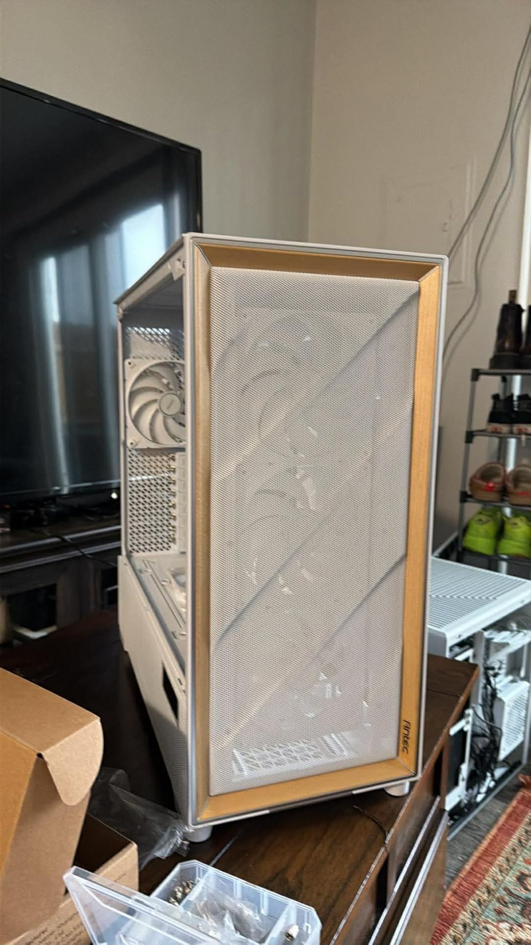 Antec Flux Pro, 6 x PWM Fans Included, High-Airflow Front Panel with Walnut Wood, iShift PSU 90 Degree Mount, USB3.0 x 2, Type-C, 420mm Radiator Support, Temp. Display, Full-Tower E-ATX PC Case customer photo 1
