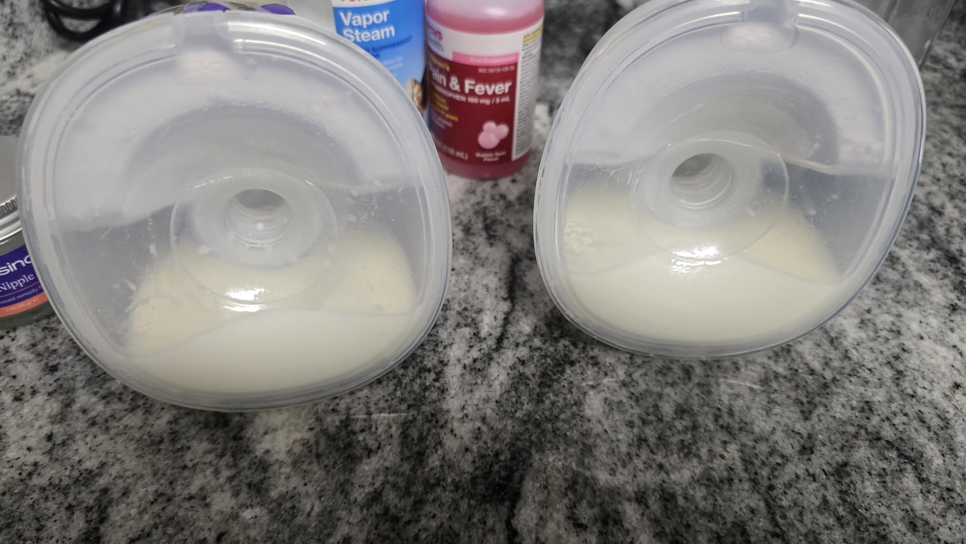 Lansinoh Discreet Duo Wearable Breast Pump, Hands Free Breast Pump, 4 Pumping Modes, 9 Levels Hospital Strength Suction, LED Display, Leak-Resistant Design, 2 Breast Flange Sizes Included: 24mm & 21mm customer photo 2