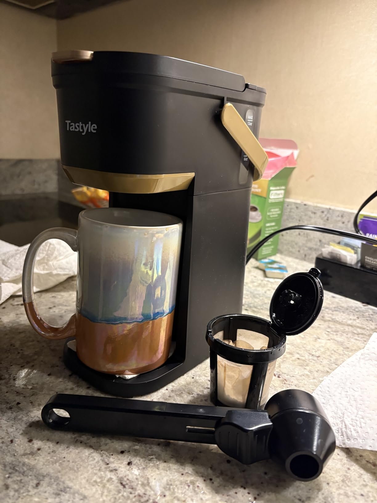 Single Serve One Cup Coffee Maker, for K Cups and Grounds, Mini Coffee Maker with Portable Handle, 6 to 12 Oz Brew Size, for Travel, Camping, Office, RV and Dorm customer photo 2