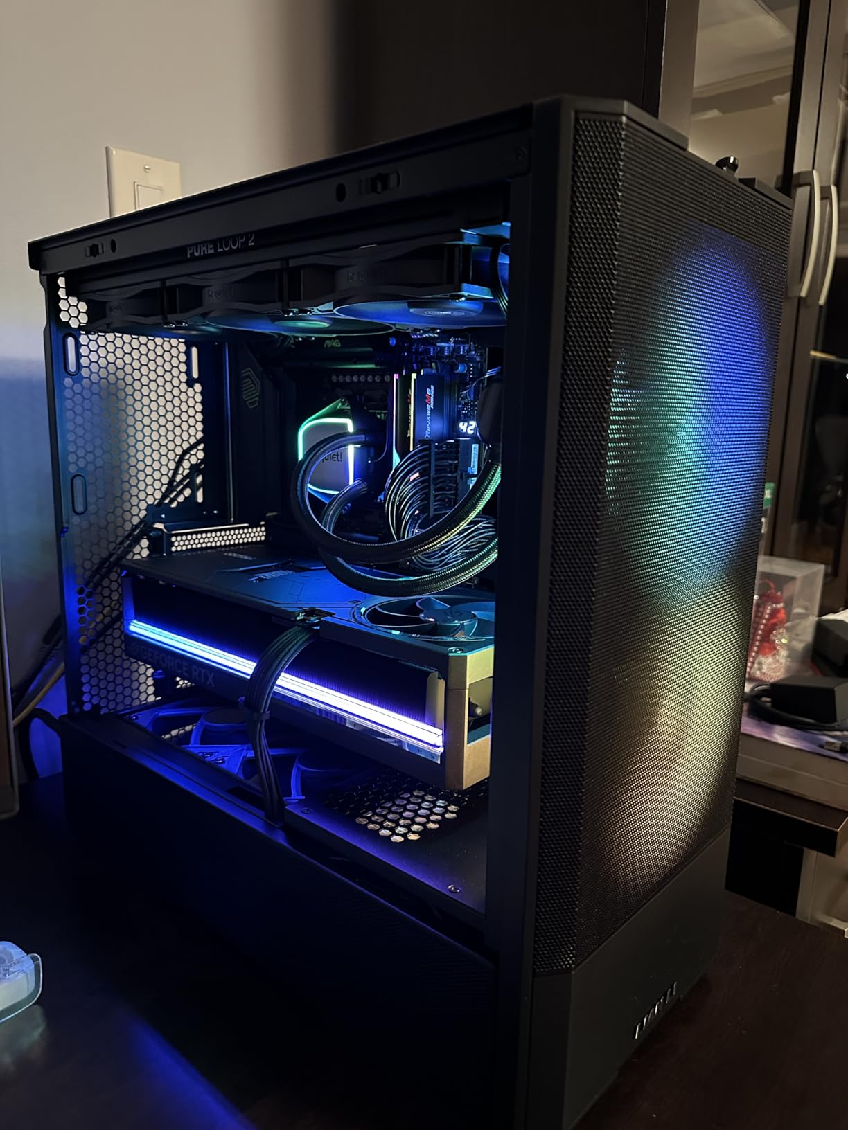 LIAN LI LANCOOL 207 Compact ATX RGB Gaming Computer Case, Airflow Optimized Mesh Panels Tower Chassis w/ 2x140mm ARGB, 2x120mm PWM Fans Pre-Installed, USB Type-C Port, Tempered Glass Side Panel (Black) customer photo 2