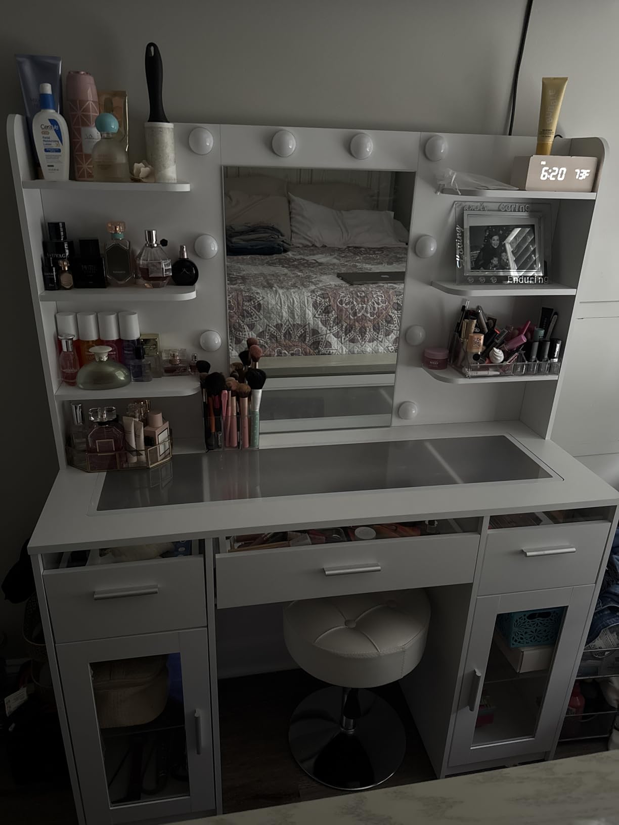 HUAHUU Vanity Desk with Mirror and Lights, Makeup Vanity Desk with Lights 3 Colors, Transparent Top Vanity with 2 RGB Drawers, 6 Shelves, Large Tempered Cabinet, Power Outlet, for Bedroom, White customer photo 2