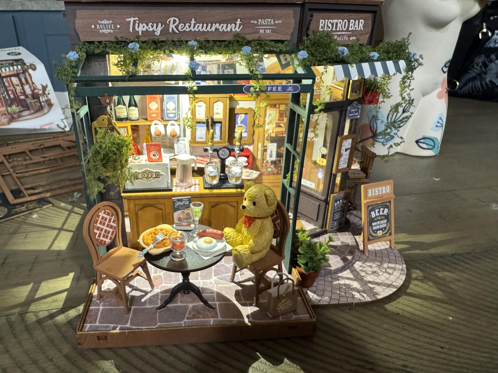 Rolife DIY Miniature House Kit - Tipsy Restaurant Coffee & Bar Diorama customer photo 1