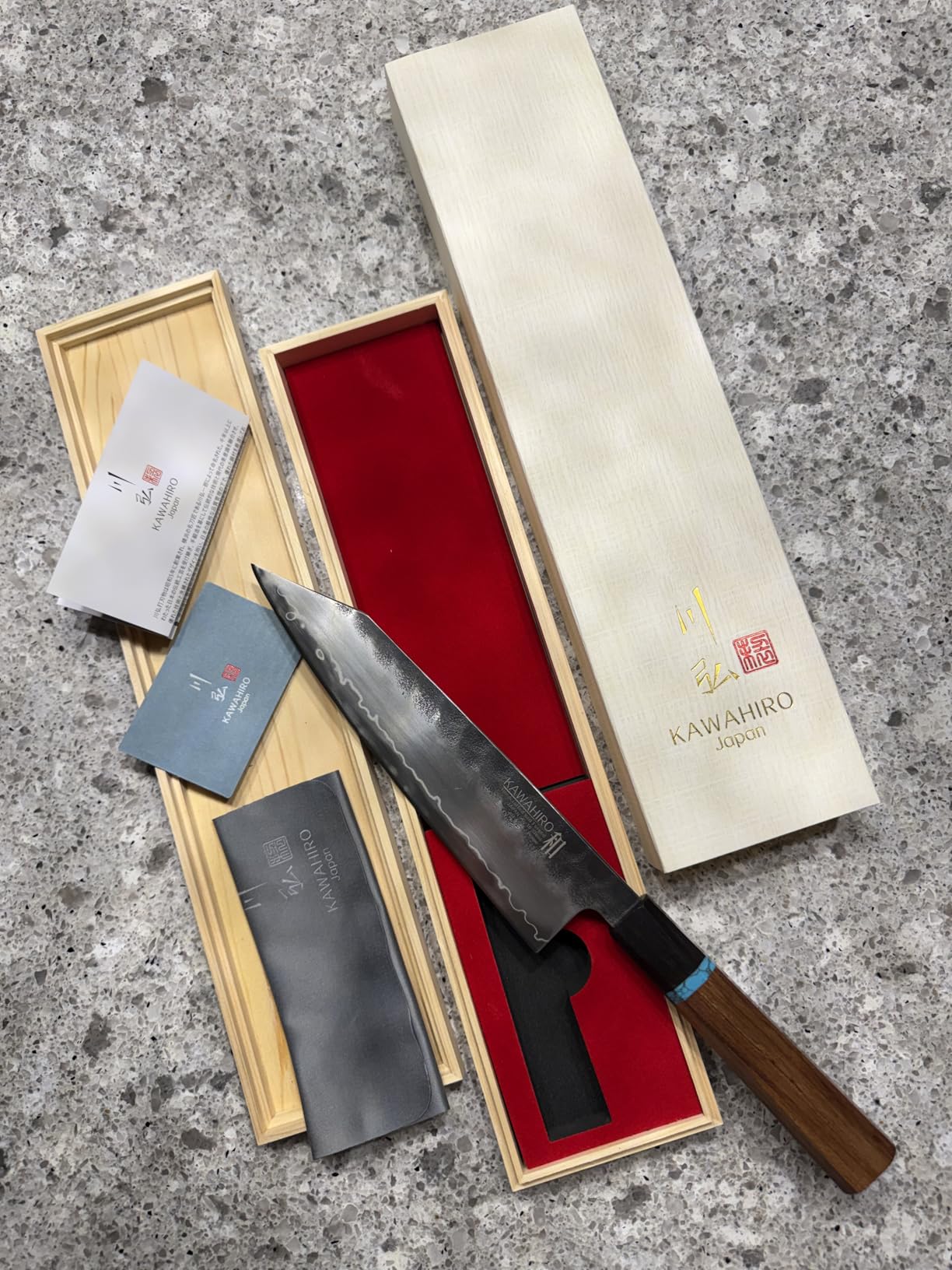 KAWAHIRO 210mm Japanese Kiritsuke Chef Knife with Tri-Ply VG-10 Stainless Steel Blade, Ergonomic Handle Grip and Premium Wood Box customer photo 2