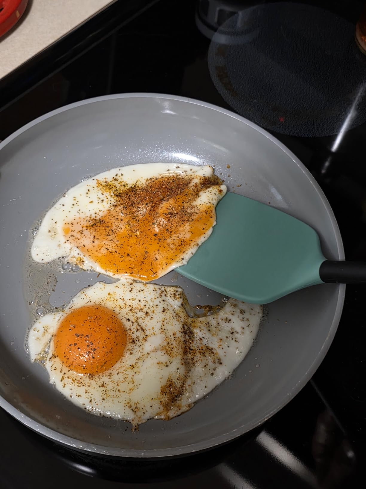 Coukre 2 Pack Silicone Spatula Set, High Heat Resistant, BPA Free Kitchen Spatula, Solid & Slotted Turner for Non-Stick Pans, Sautéing, and Flipping (2, PureBlack) customer photo 2