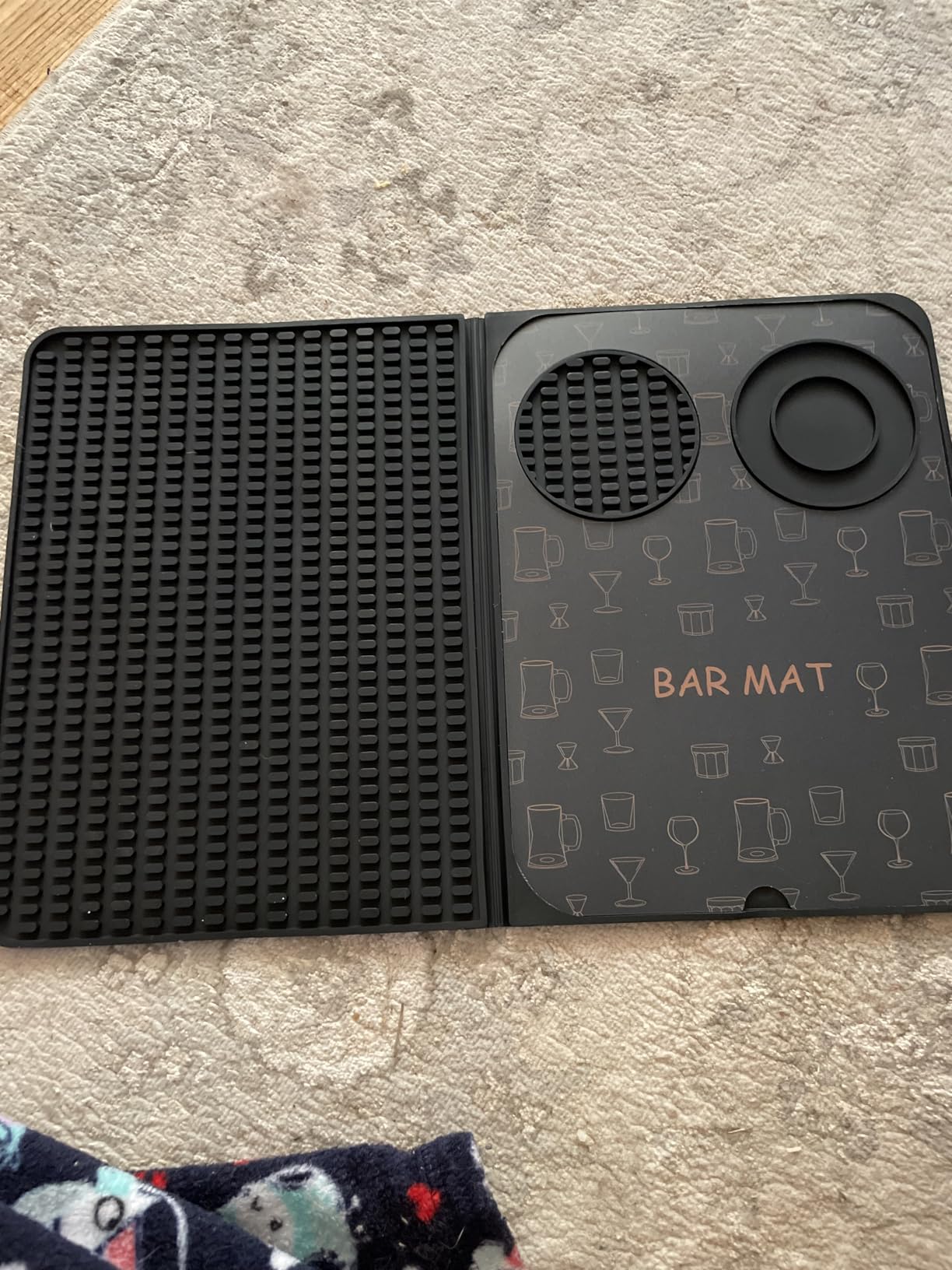 Tioncy 2 Pcs Bar Mats, Home Bar Accessories, Multifunctional Folding Cocktail Mat with Cutting Board, 18 x 12 Inch customer photo 1