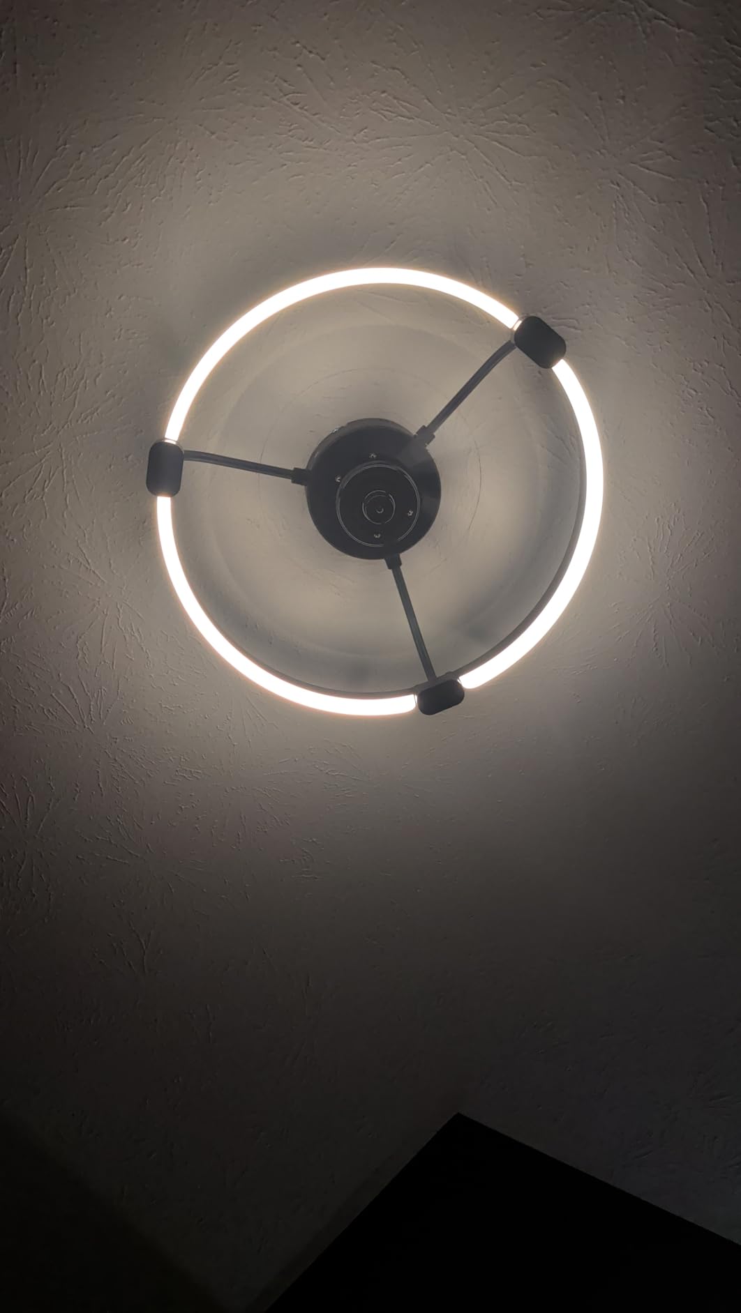 Ensenior Ceiling Fans with Lights and Remote, 20'' Low Profile Ceiling Fan Flush Mount, APP Control, 6 Speed, 3CCT, Quiet Reversible DC Motor, Dimmable Modern Ceiling Fan with Light for Bedroom, Black customer photo 2