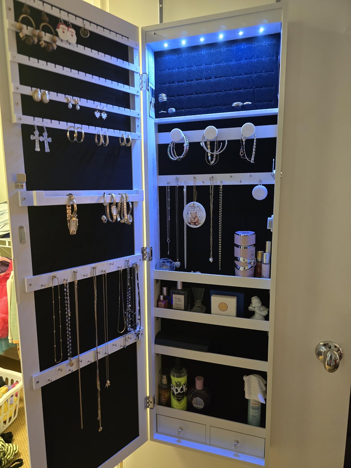 Elevon 6 LEDs Jewelry Cabinet Organizer, 47.2-inch Jewelry Armoire with Full-Length Mirror, Wall or Door Mounted Jewelry Storage, Lockable Large Capacity Storage, White customer photo 2