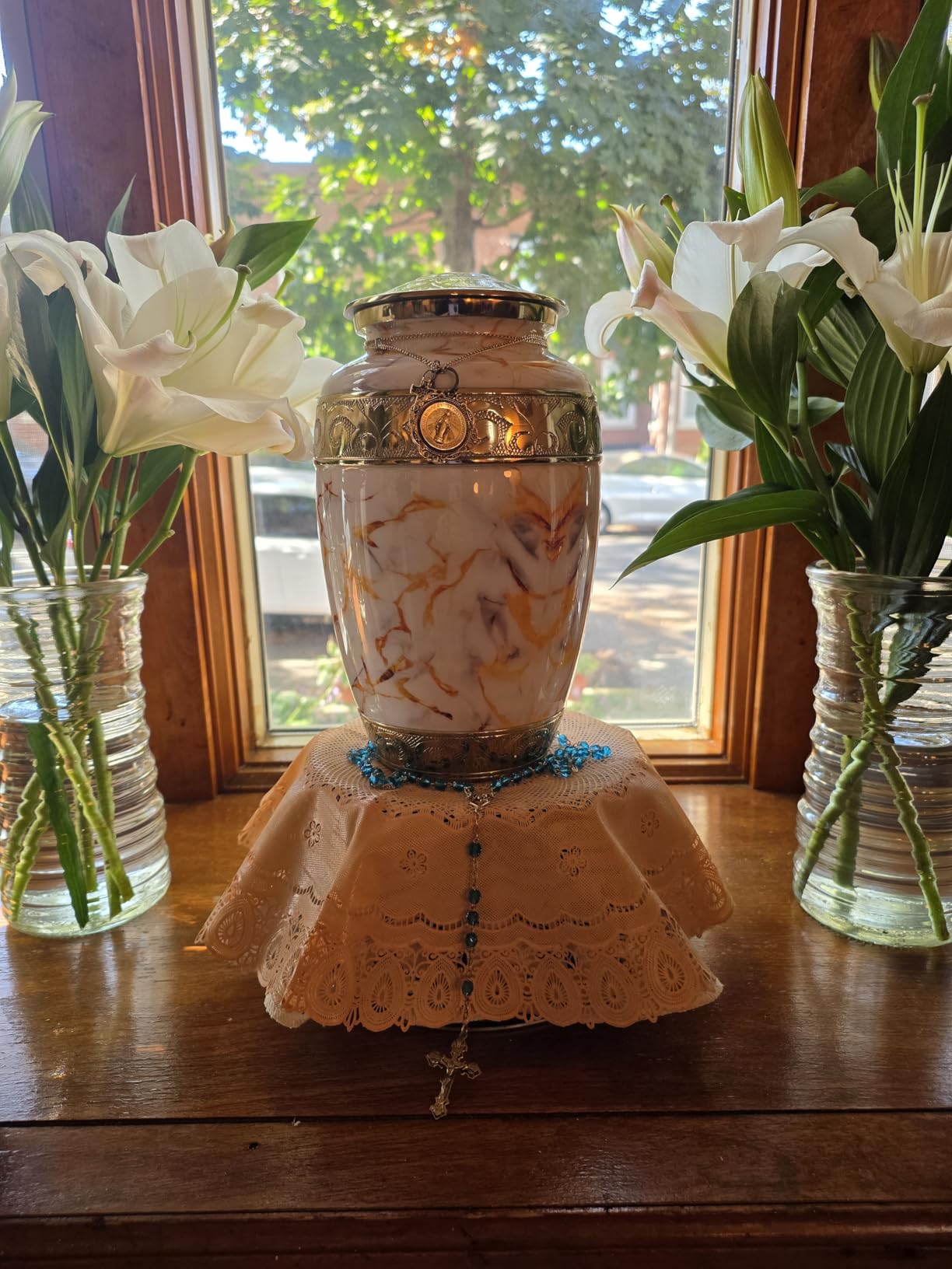 Cremation Urns for Human Ashes Adult Female and Male | Handcrafted Metal Funeral Urn with Golden Marble Finish | Secure Threaded Lid | Large Memorial Urn for Loved Ones' Burial Ashes customer photo 1