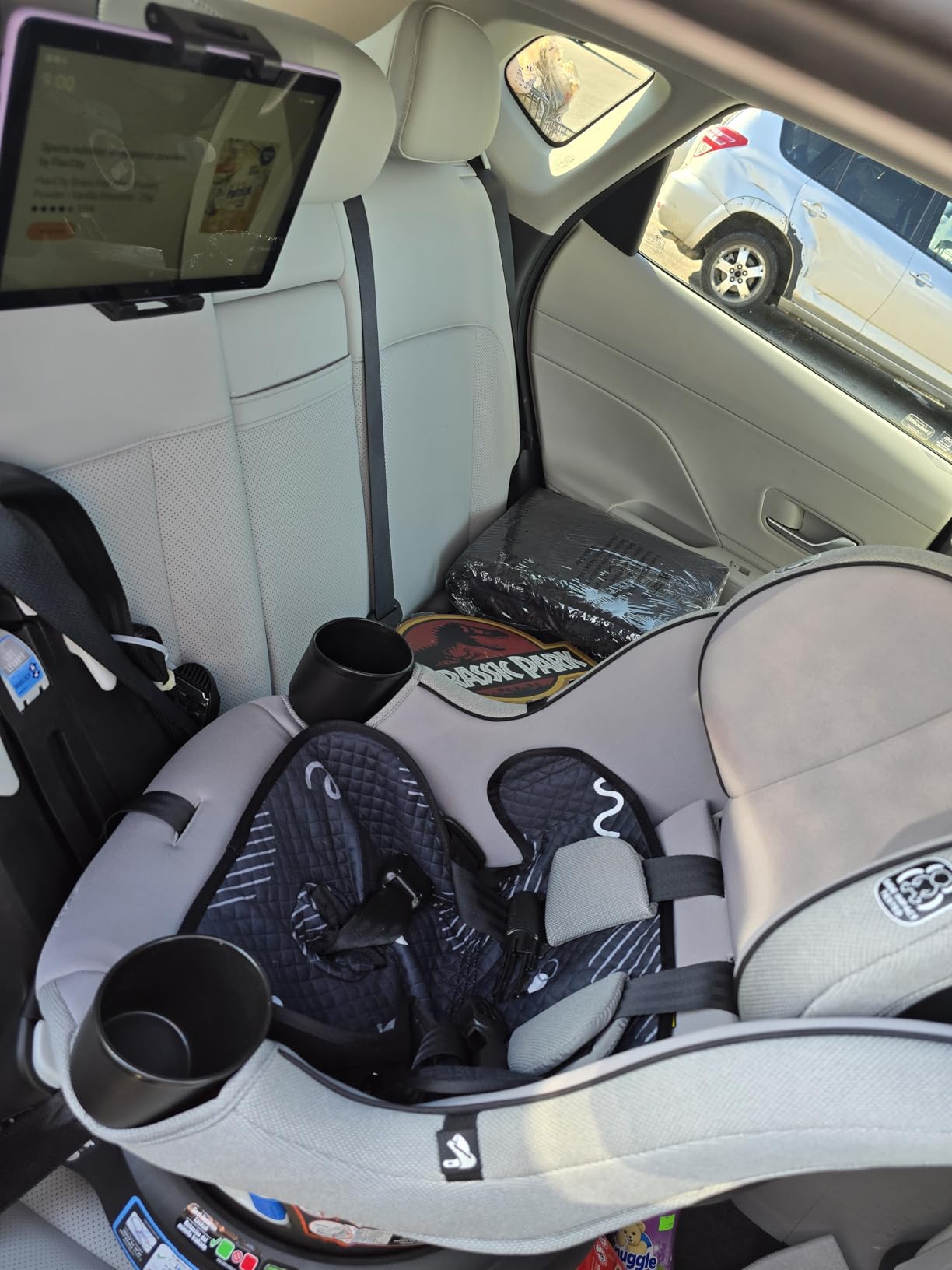 Graco EasyTurn 360 2-in-1 Convertible Car Seat, 360 Degree Rotating Infant to Toddler Rotating Car Seat, 2 Modes Forward and Rear Facing, Slim Design, Cyran customer photo 2