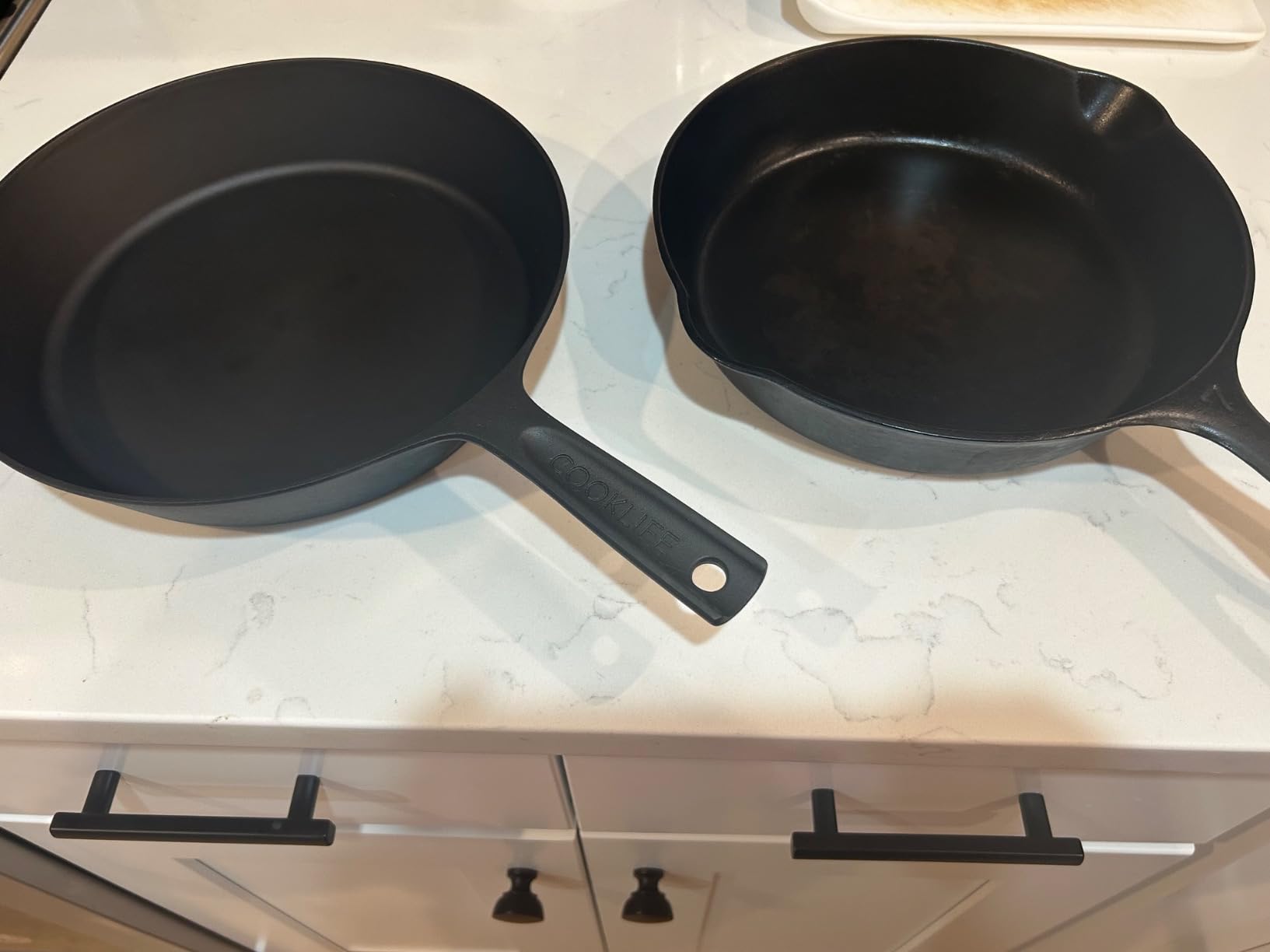 COOKLIFE 10 Inch Lightweight Pre-Seasoned Cast Iron Skillets with Handle Cover - Smooth Polished Surface, Easy to Clean customer photo 1