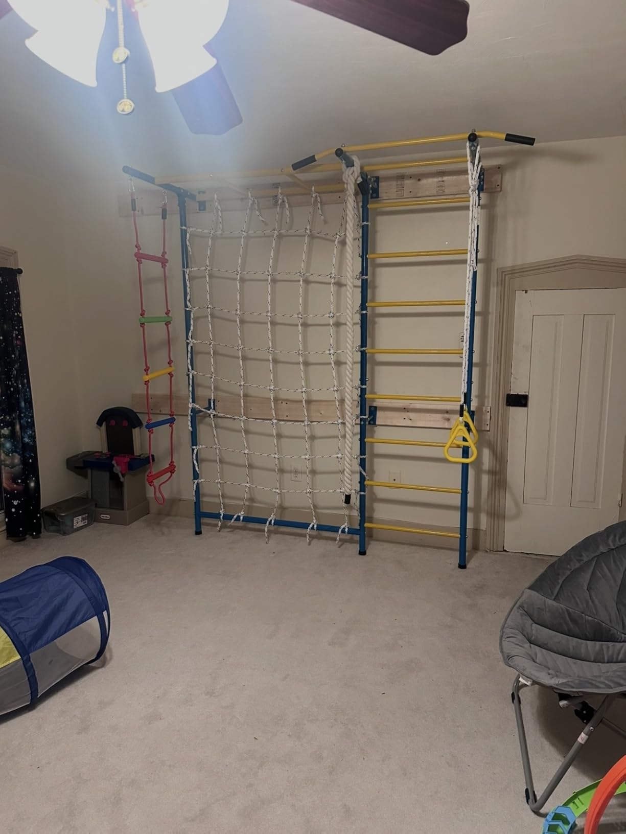 VEVOR Indoor Jungle Gym for Toddlers, 7-in-1 Climbing Playset with Carbon Steel Swedish Ladder, Wall Ladder, Pull-Up Bar, Rope Ladder, and Gymnastic Rings customer photo 1