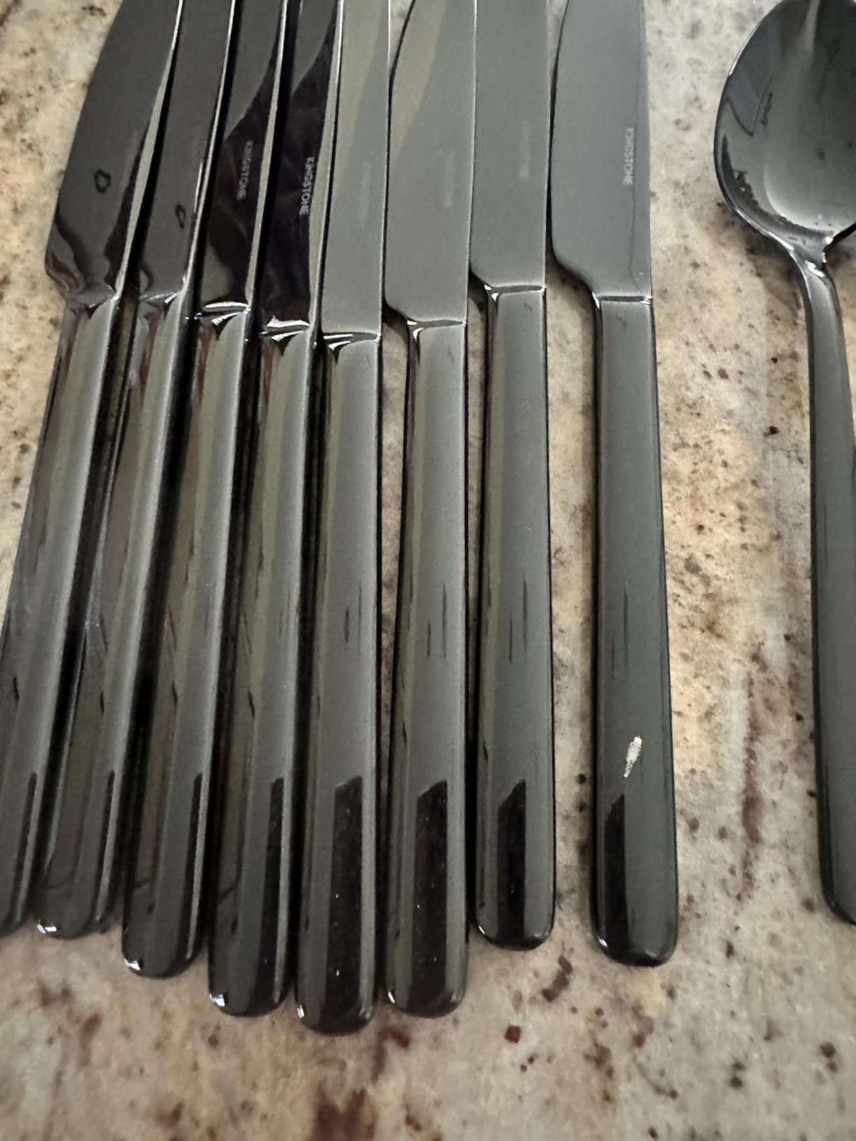 KINGSTONE Gold Silverware Set, 40 Piece Flatware Cutlery Set for 8, 18/10 Stainless Steel Mirror Polished customer photo 2