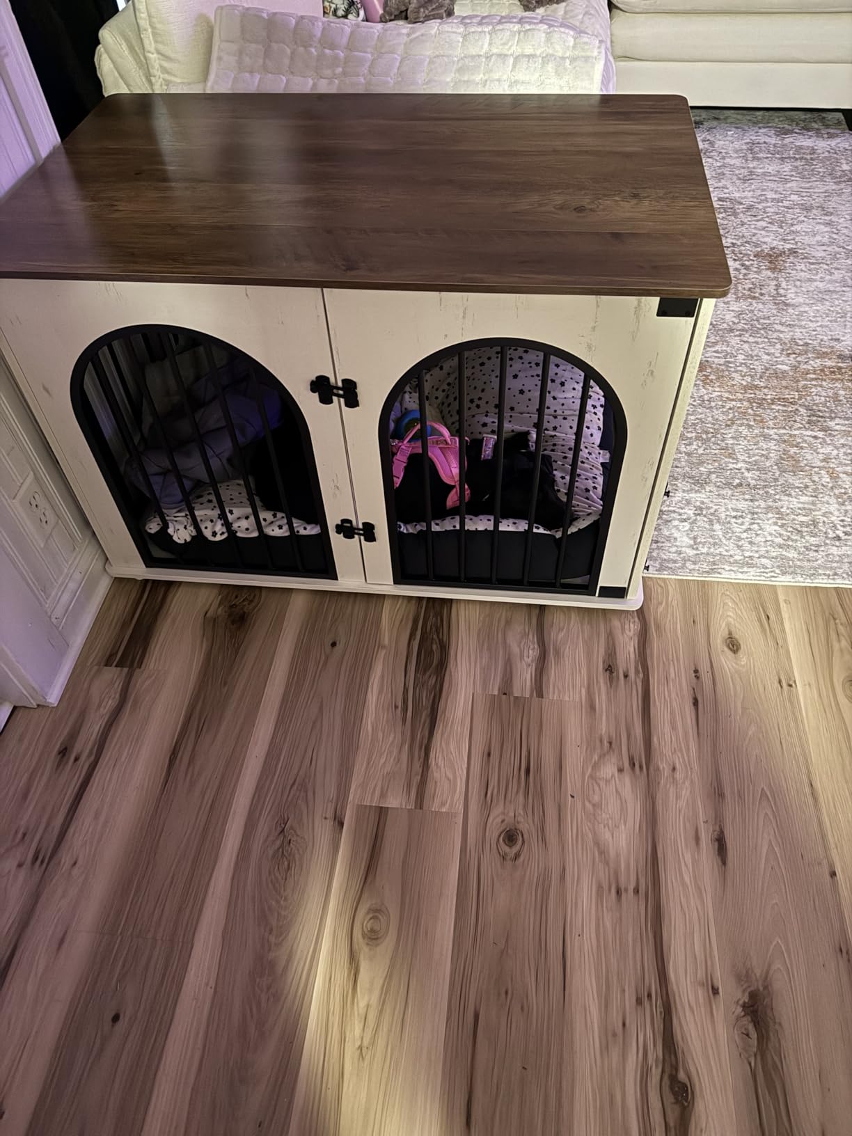 Hzuaneri 31.5'' Wooden Dog Crate Furniture, Indoor Dog Kennel Dogs Cage for Small/Medium Dogs, Heavy Duty Dog Crates Decorative Pet House End Side Table TV Stand, White Brown DFC85114B customer photo 2
