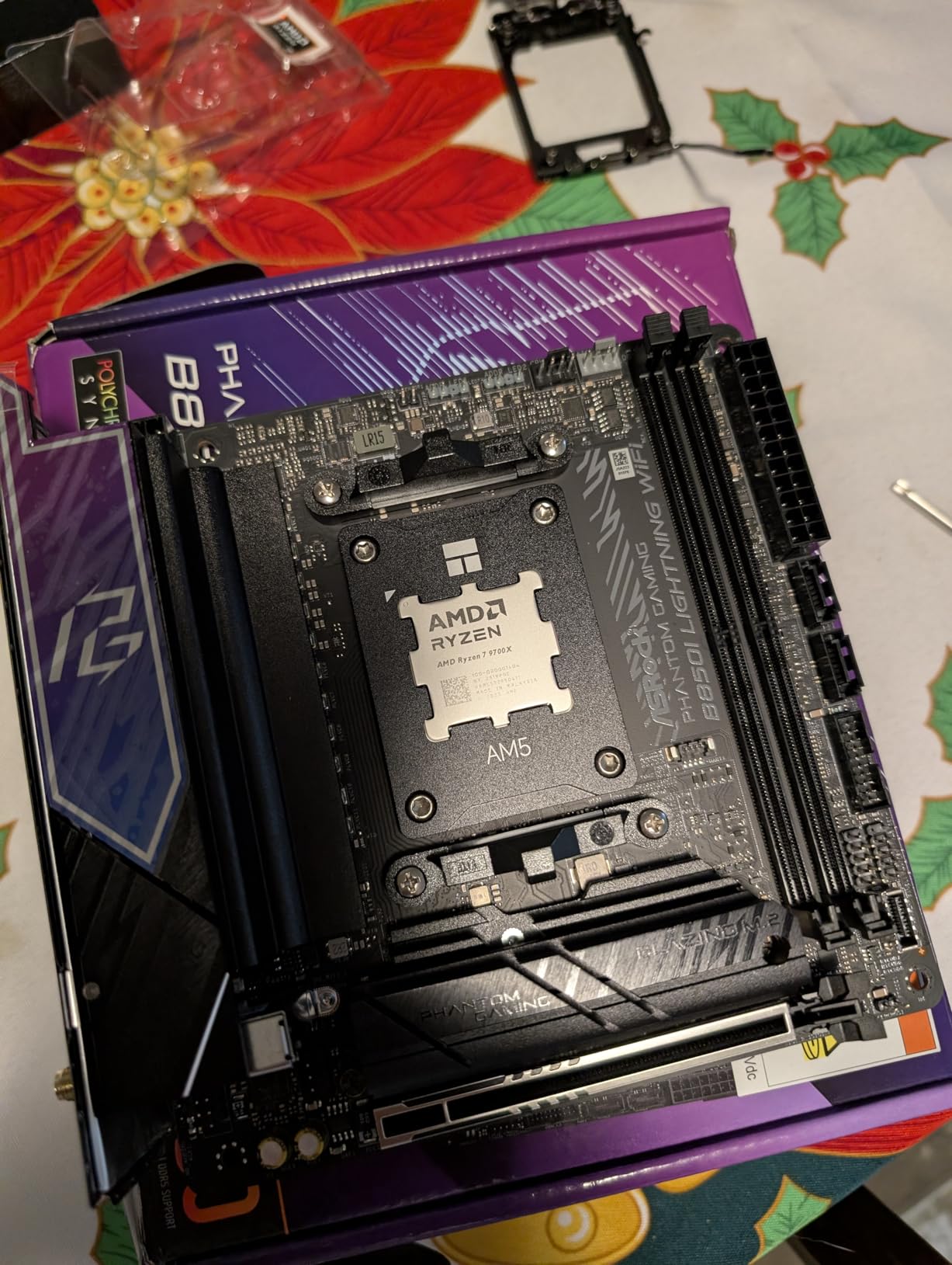 ASRock AMD B850i Lightning WiFi 6E Socket AM5 Ryzen 9000/8000/7000 Series DDR5 8200+ (OC) MHz 128GB Mini ITX Motherboard M.2 SATA3 6.0 Gb/s PCIe 5.0 B850 BIOS Flashback customer photo 2