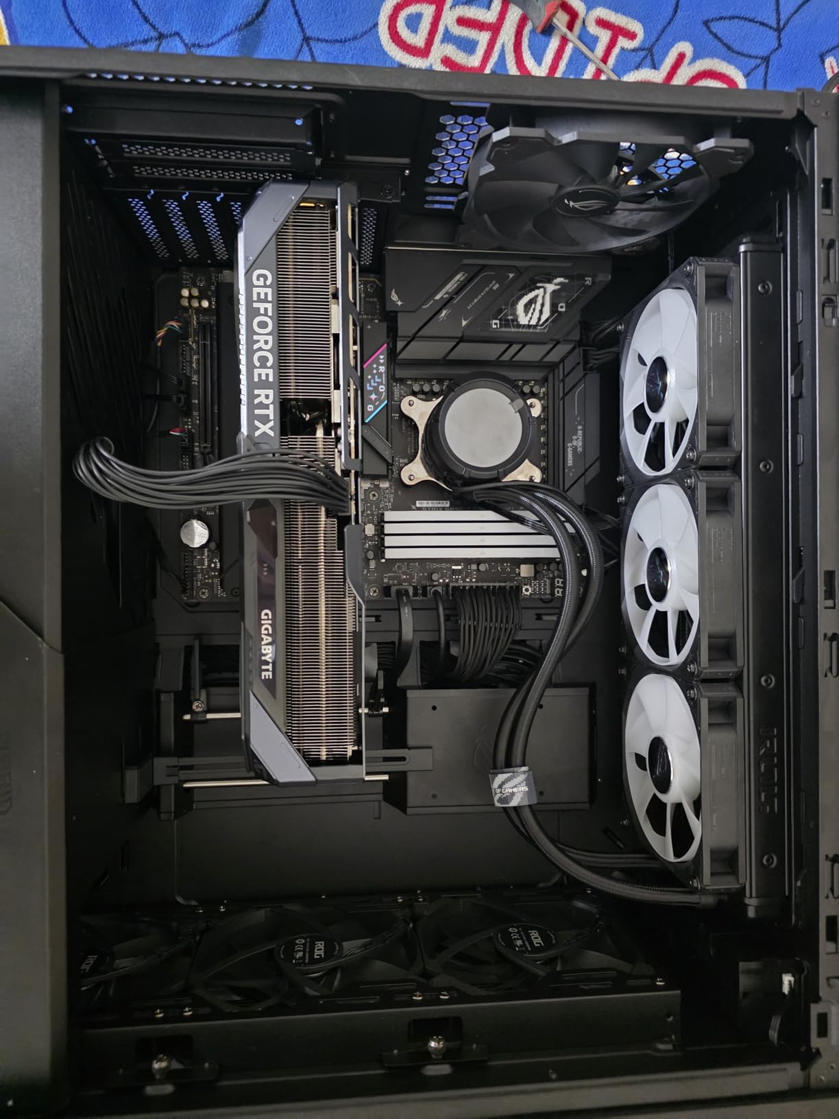 GeForce RTX 5080 Gaming OC 16G Graphics Card, WINDFORCE Cooling System, 16GB 256-bit GDDR7, GV-N5080GAMING OC-16GD Video Card customer photo 1
