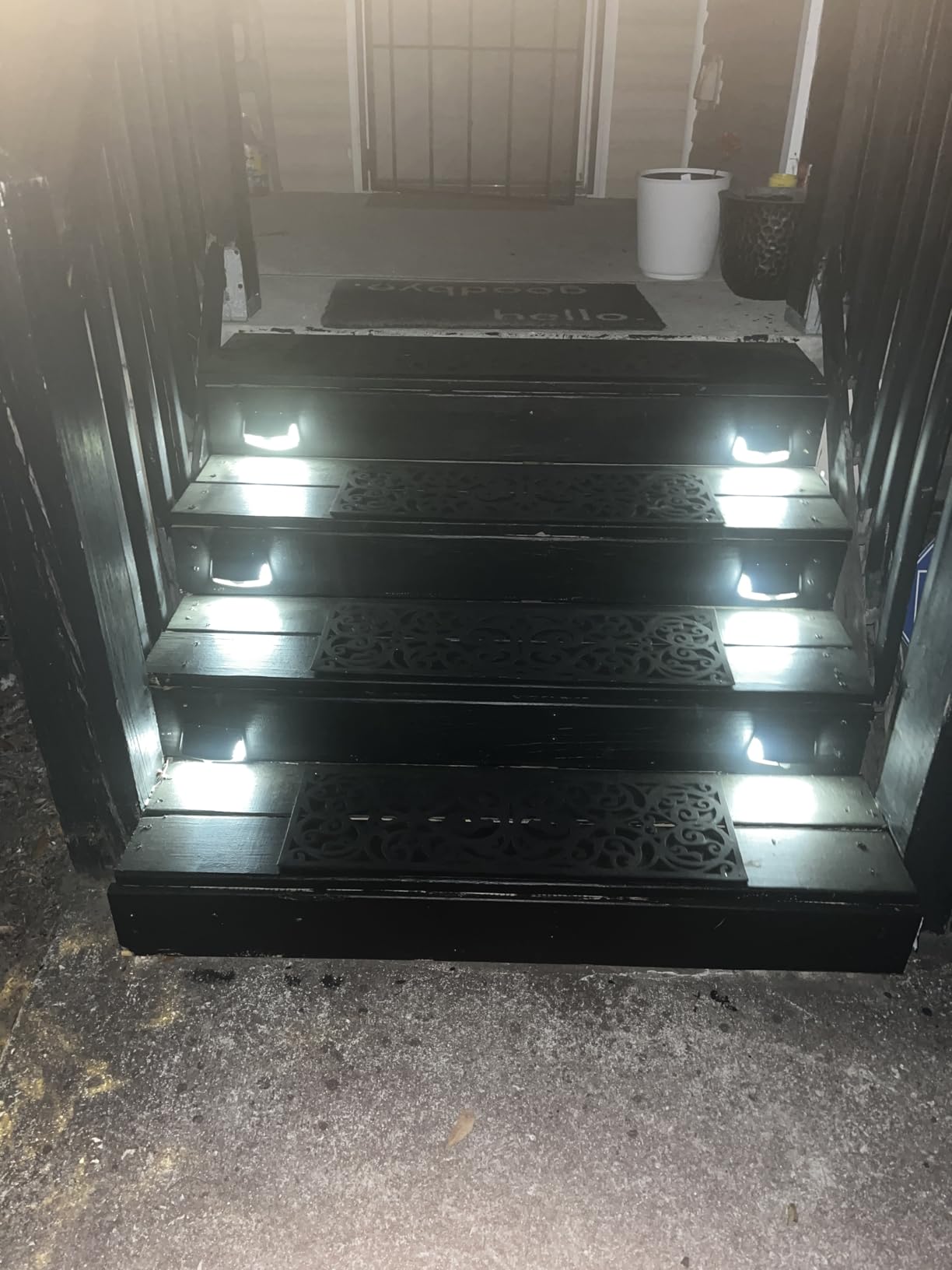 Aootek New Solar Motion Sensor Lights 120 LEDs with Lights Reflector, 270° Wide Angle, IP65 Waterproof, Step Lights for Front Door, Yard, Garage, Deck (Black, Daylight White, 6-Pack) customer photo 2