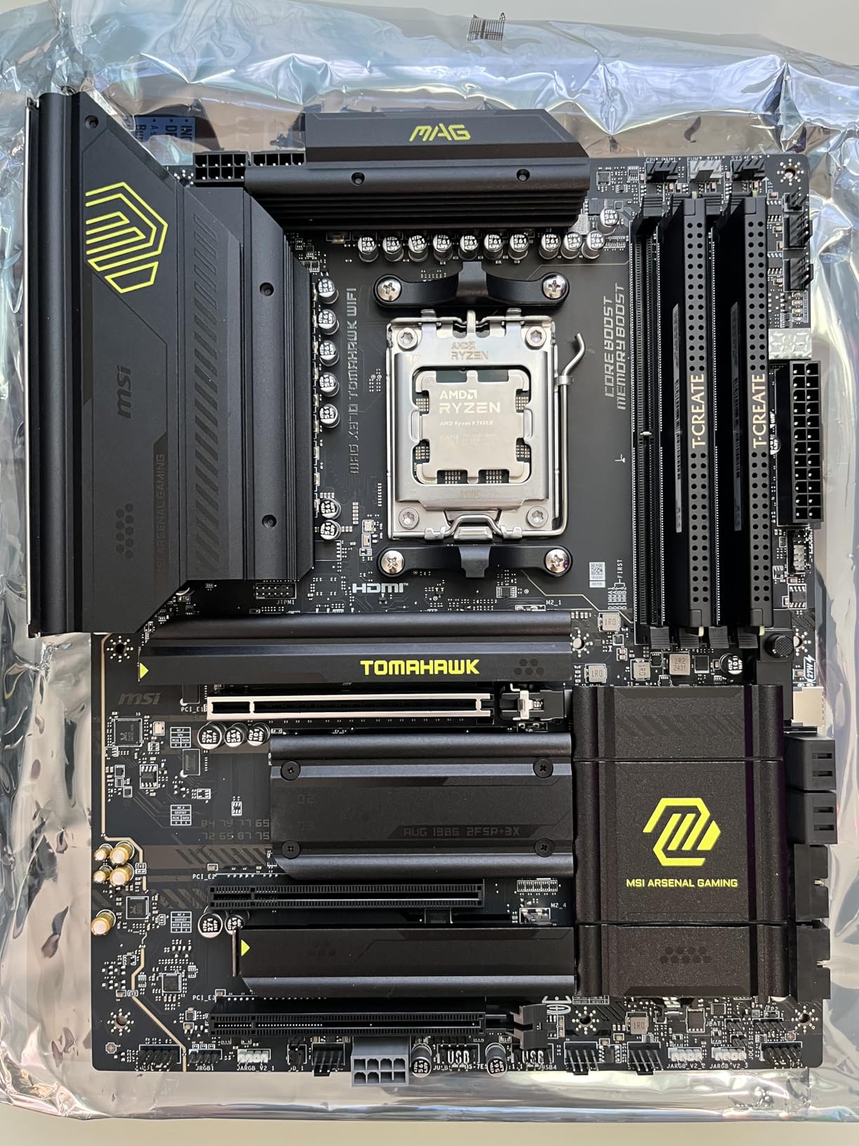 MSI MAG X870E Tomahawk WiFi Motherboard, ATX - Supports AMD Ryzen 9000/8000/7000 Processors, AM5-80A SPS VRM, DDR5 Memory Boost 8400+ MT/s (OC), PCIe 5.0 x16, M.2 Gen5, Wi-Fi 7, 5G LAN customer photo 1