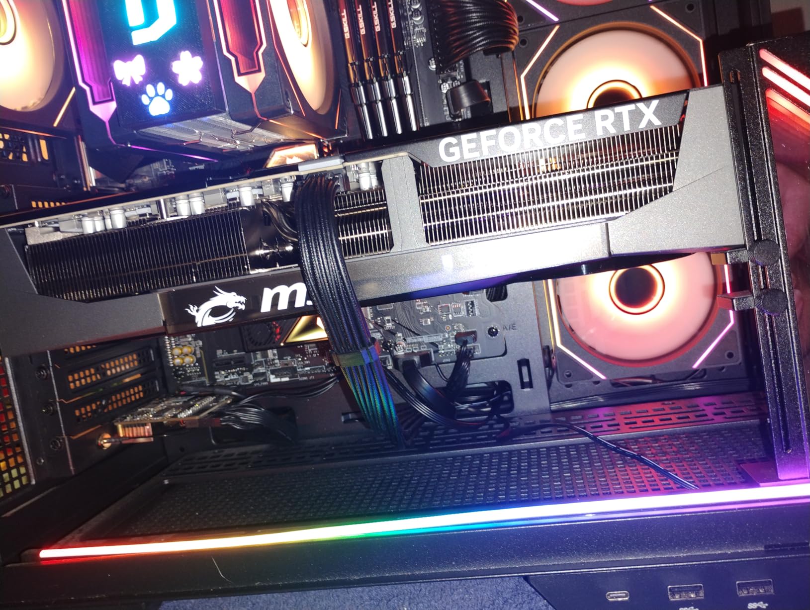 Gaming RTX 5090 32G Gaming Trio OC Graphics Card (32GB GDDR7, 512-bit, Extreme Performance: 2497 MHz, DisplayPort x3 2.1a, HDMI 2.1b, NVIDIA Blackwell Architecture) customer photo 1