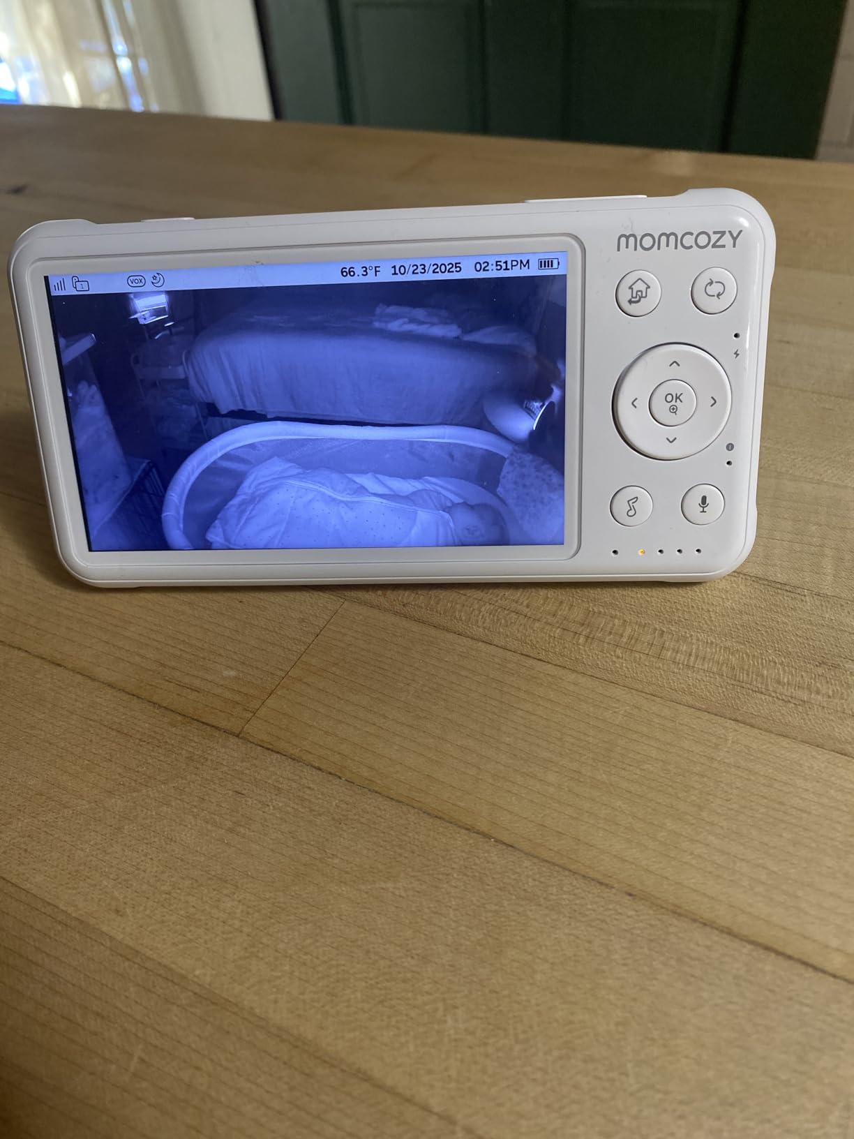 Momcozy Baby Monitor with 2 Cameras 5